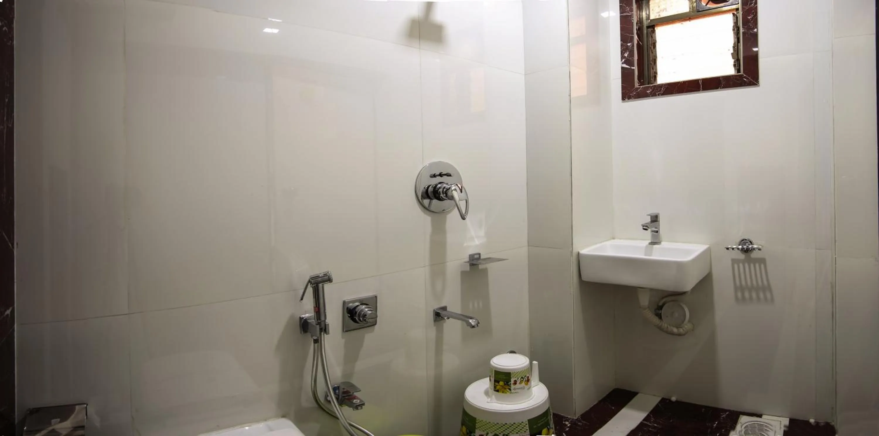 Bathroom in Hotel Pearl