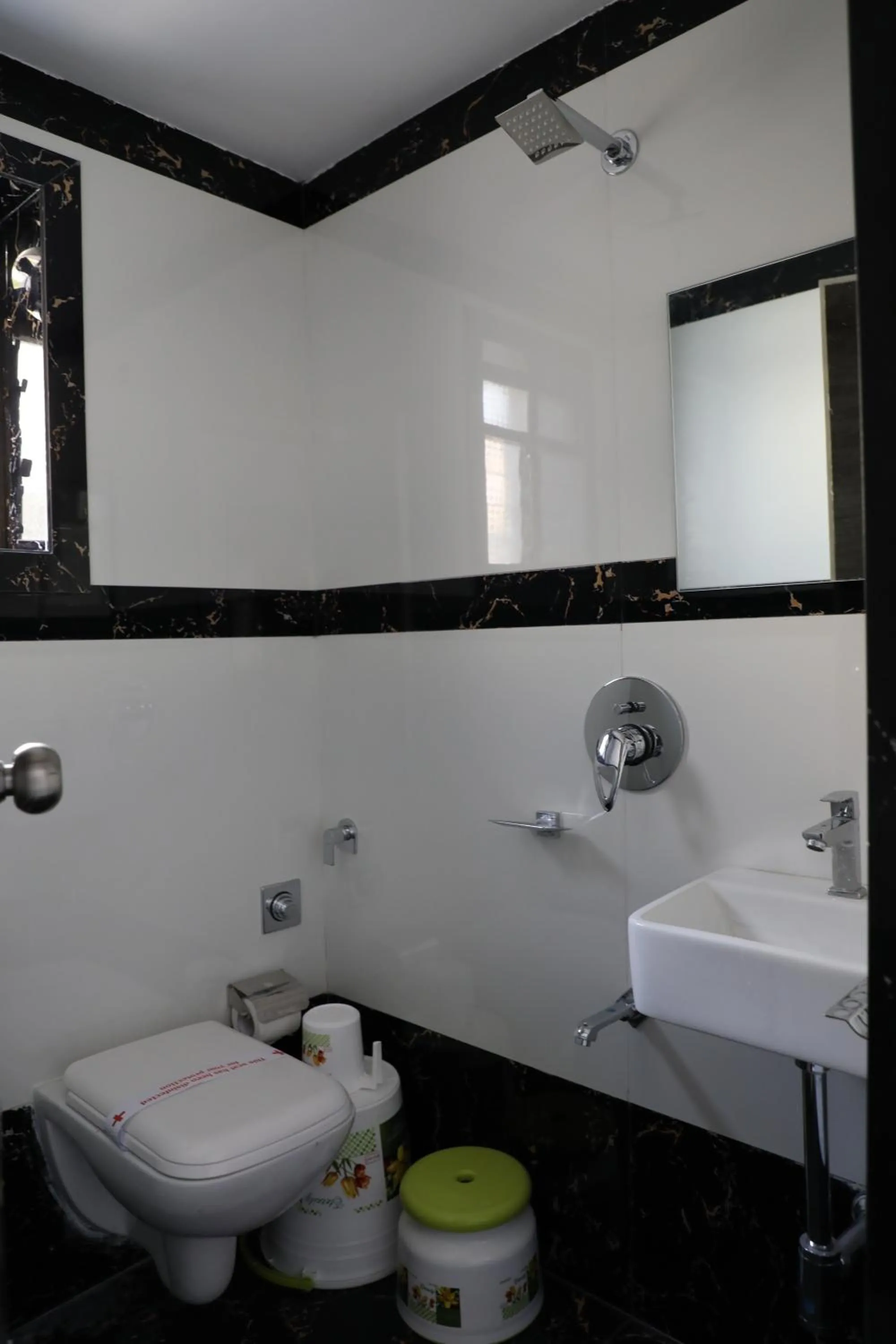 Bathroom in Hotel Pearl