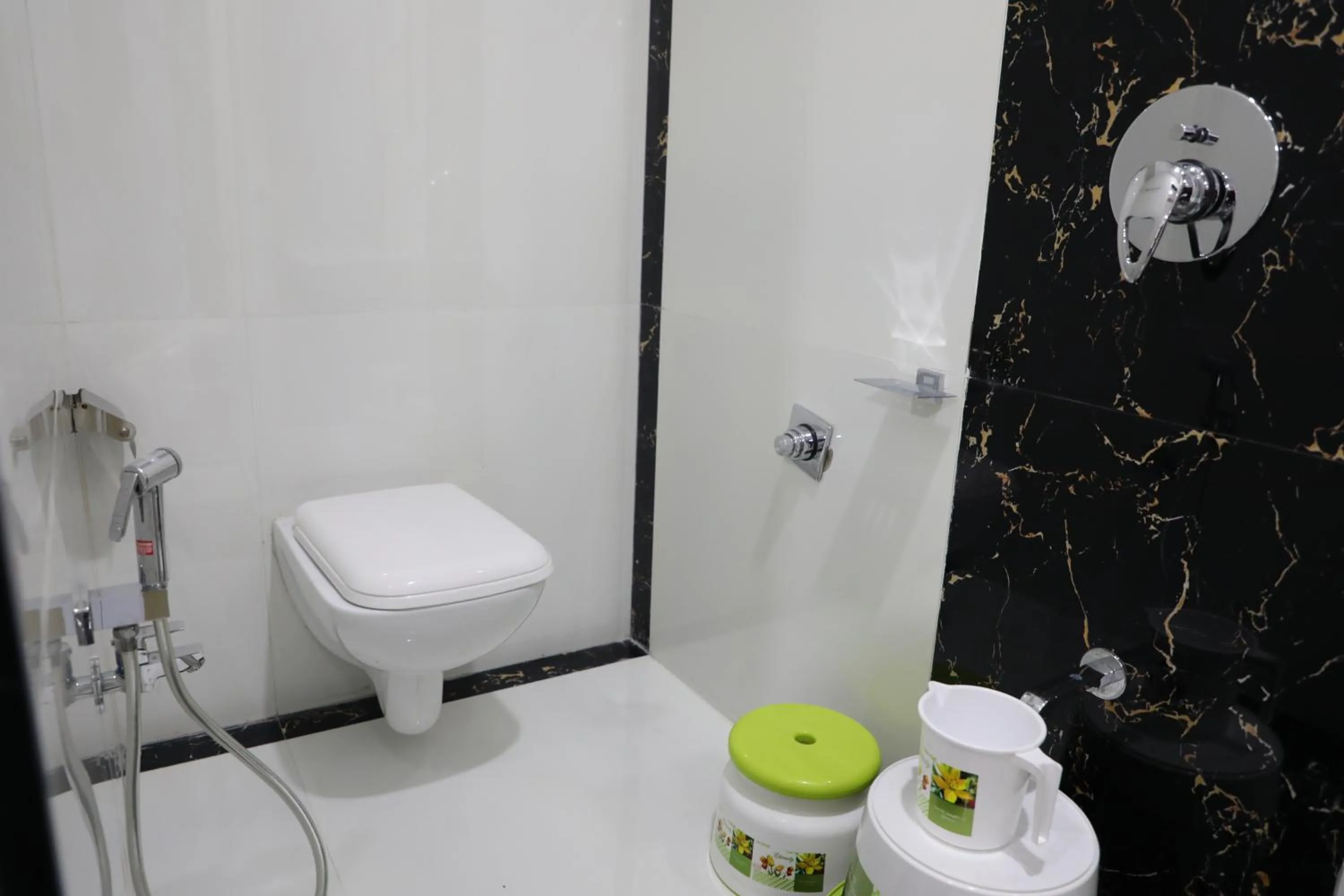 Bathroom in Hotel Pearl