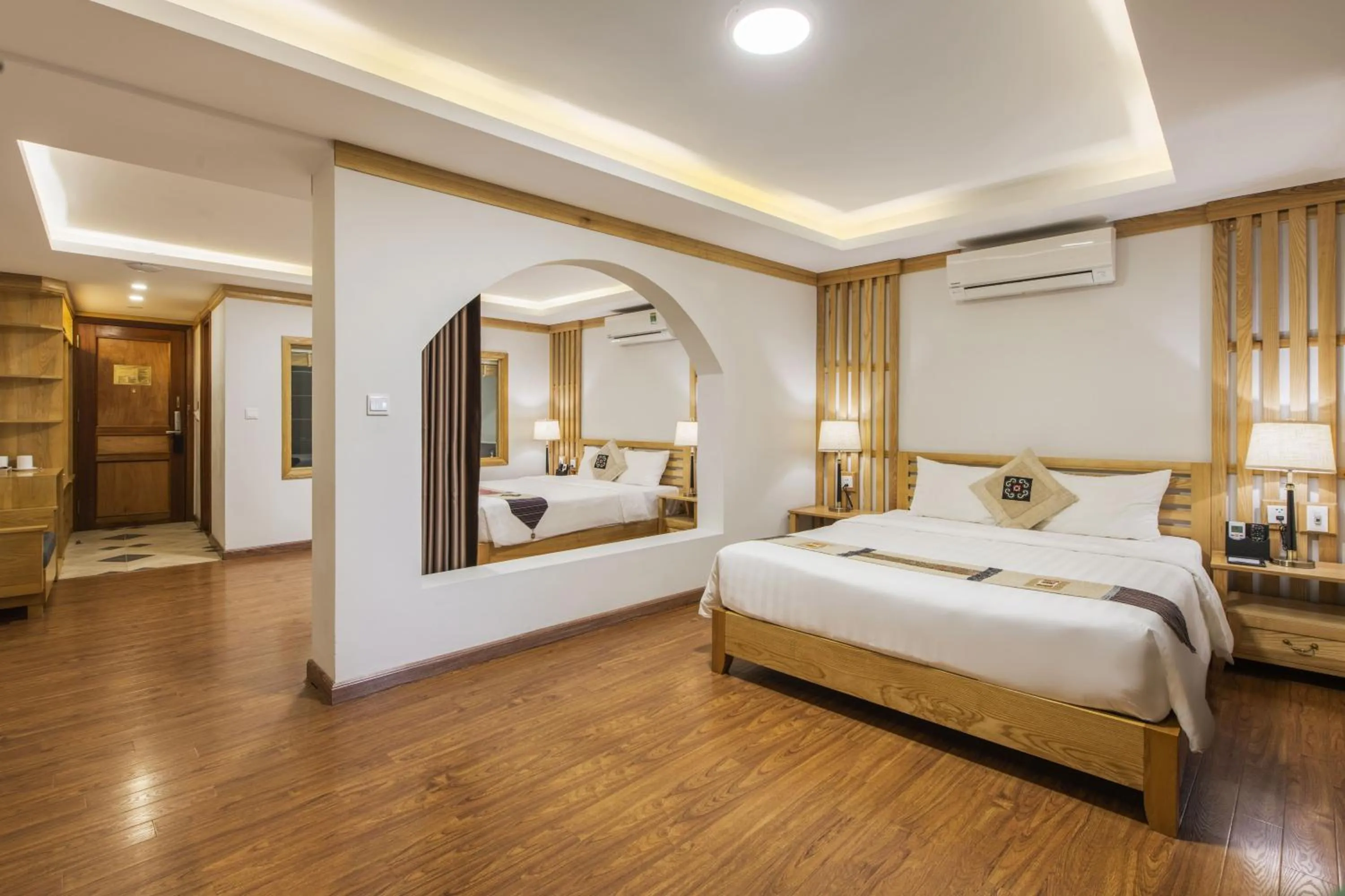 Photo of the whole room, Bed in Sapa Highland Resort & Spa