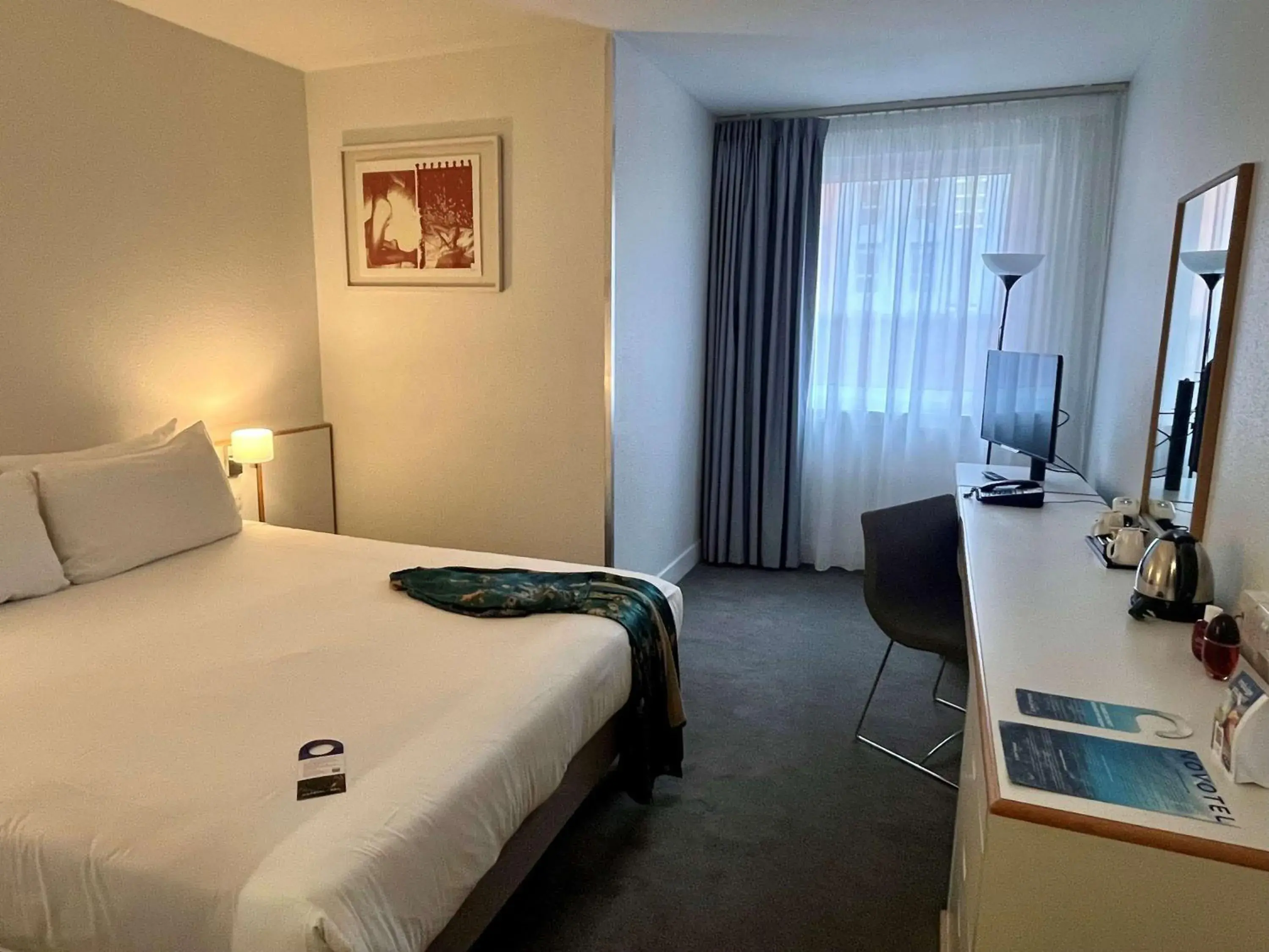 Standard Double Room in Novotel Glasgow Centre Standard Double Room in Novotel Glasgow Centre