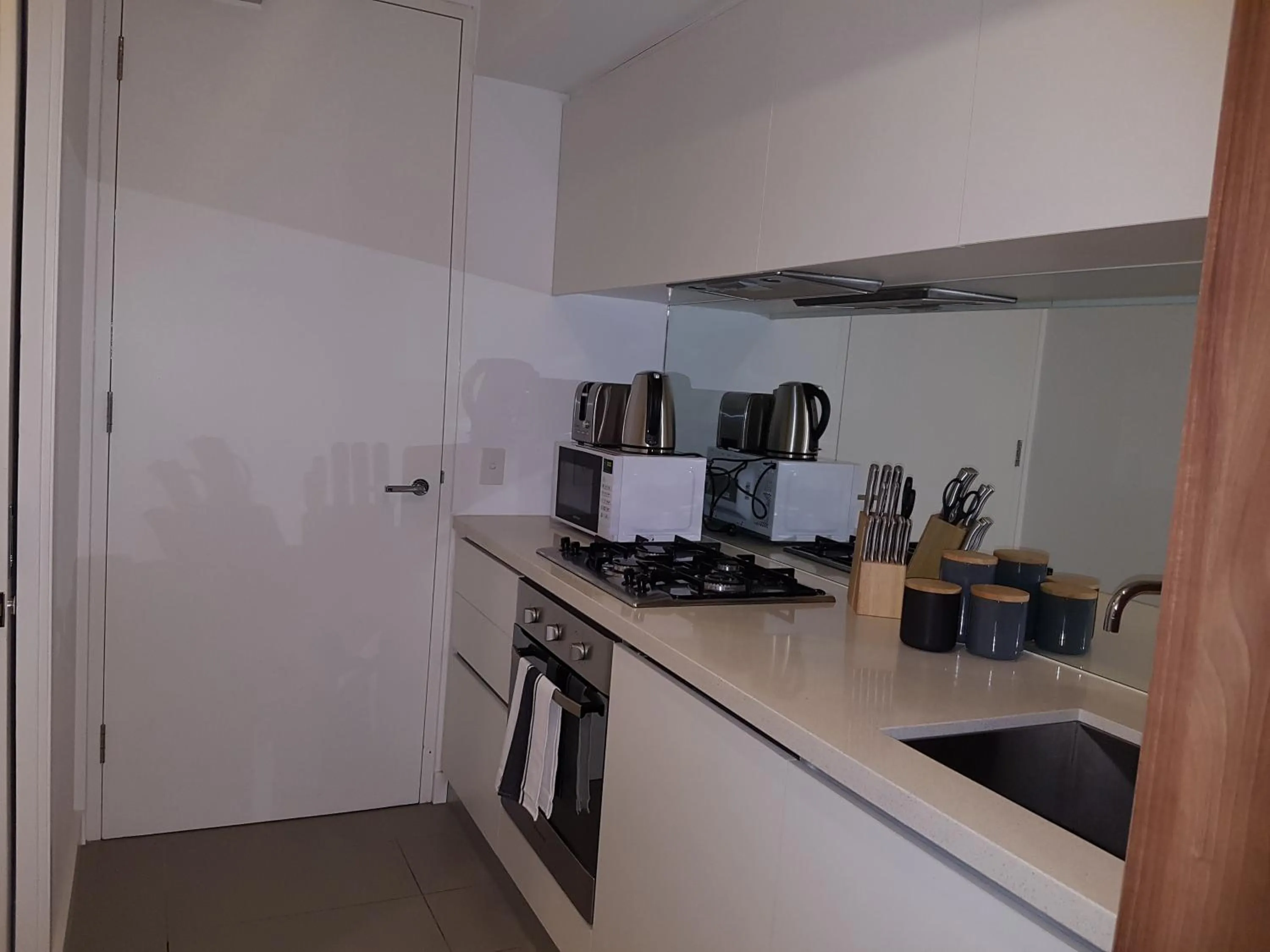 Kitchen or kitchenette in Amazing Accommodations: Vogue