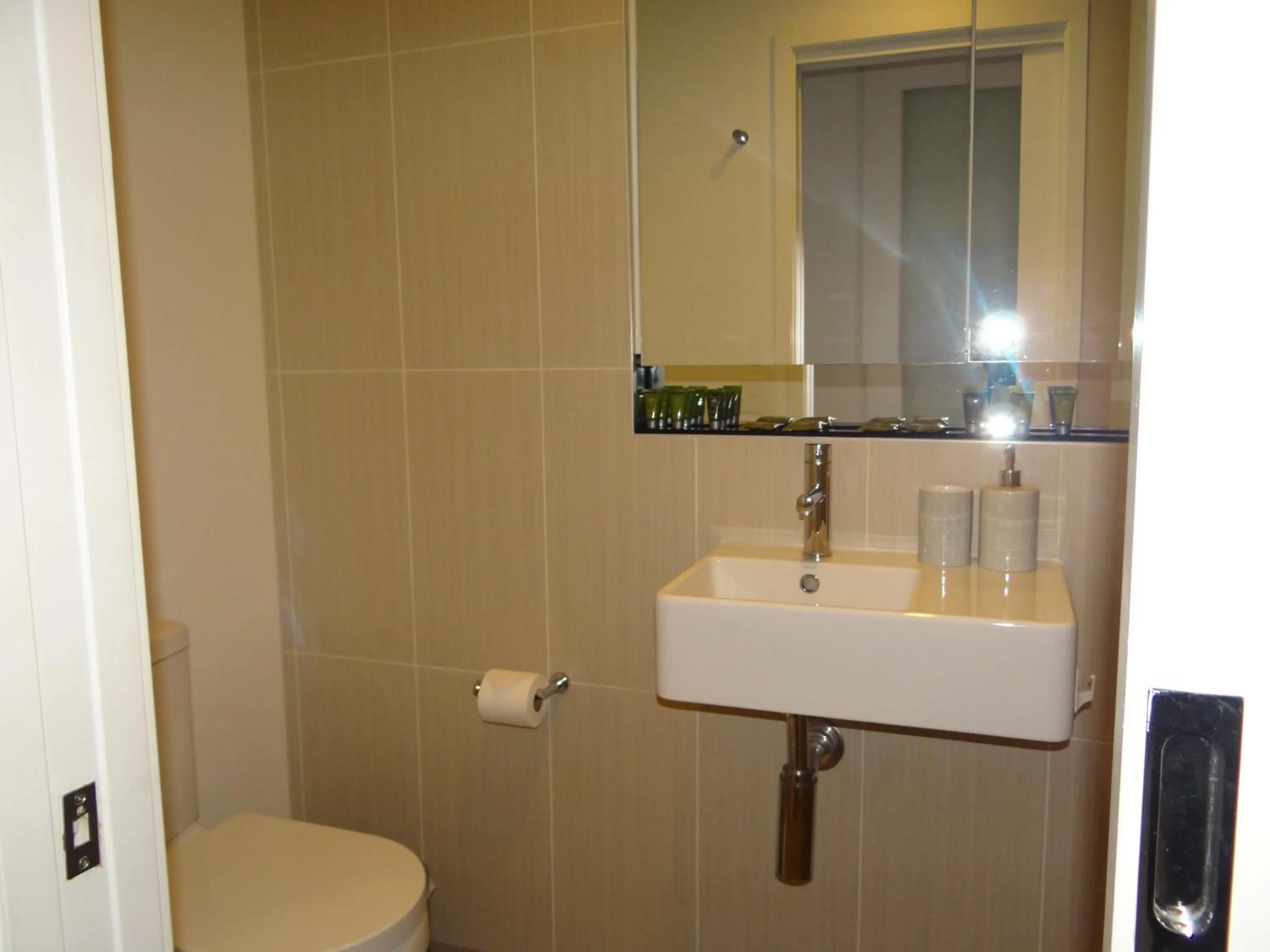 Bathroom in Amazing Accommodations: Vogue