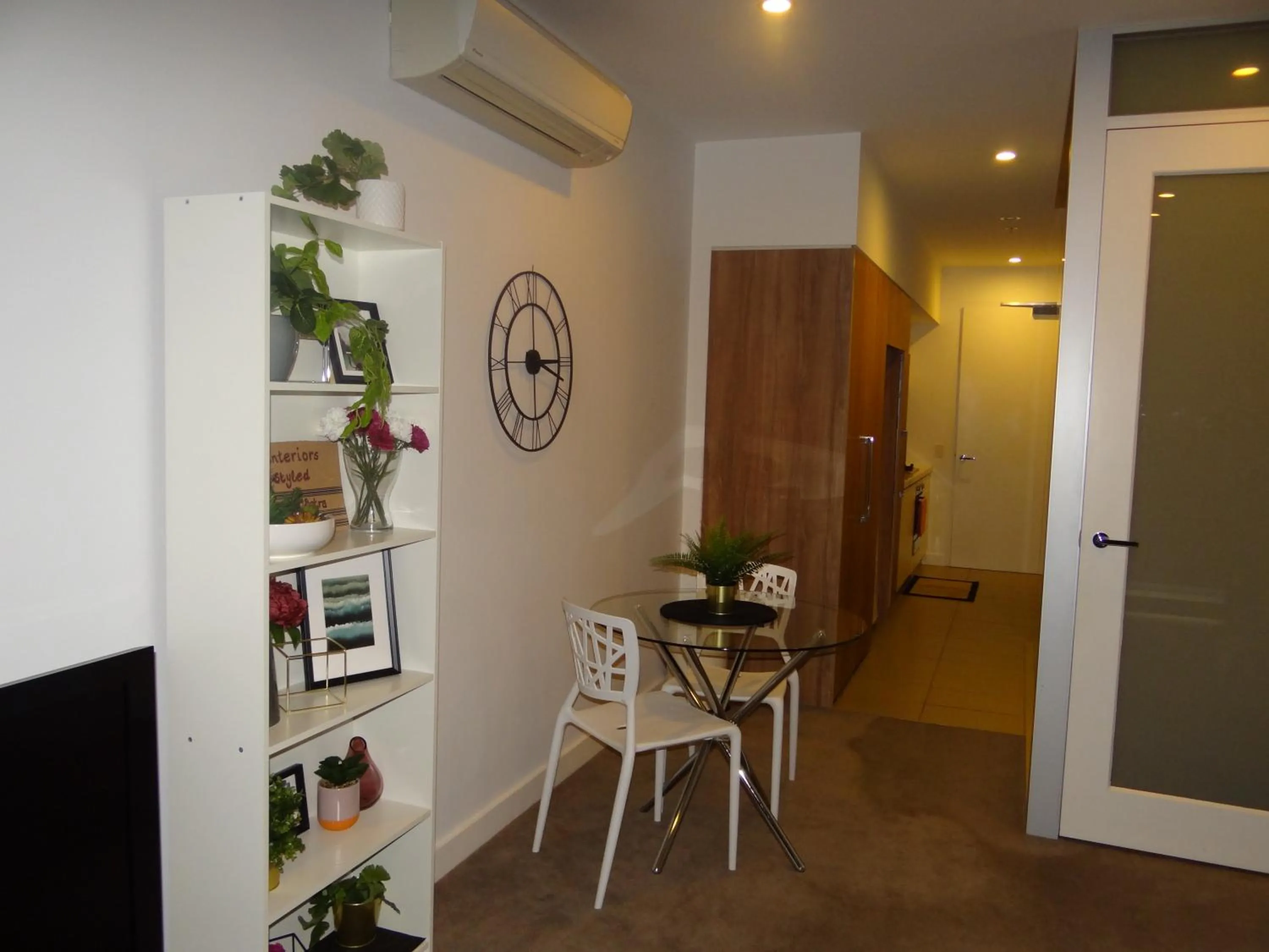 Living room in Amazing Accommodations: Vogue