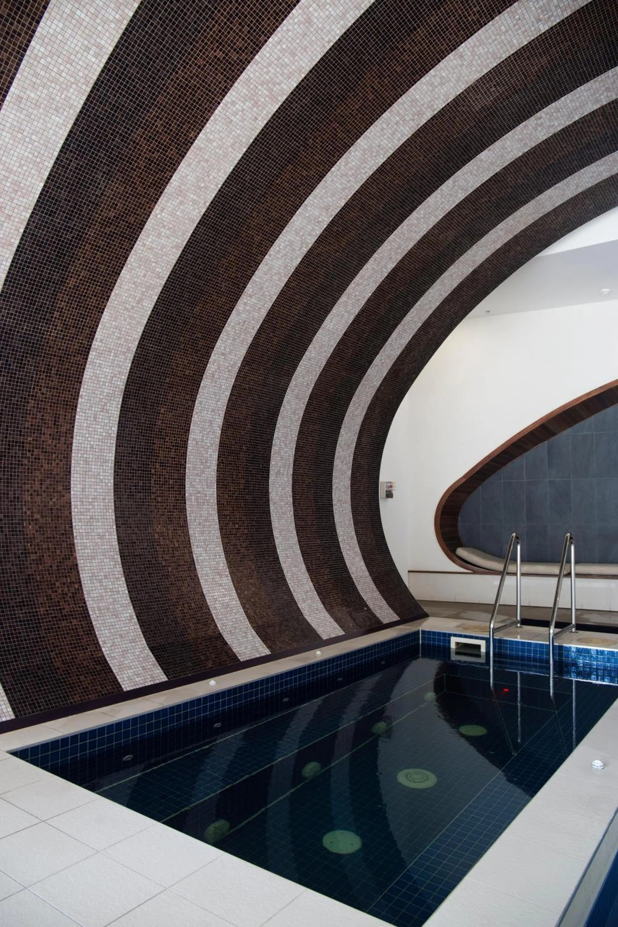 Swimming pool in Amazing Accommodations: Vogue