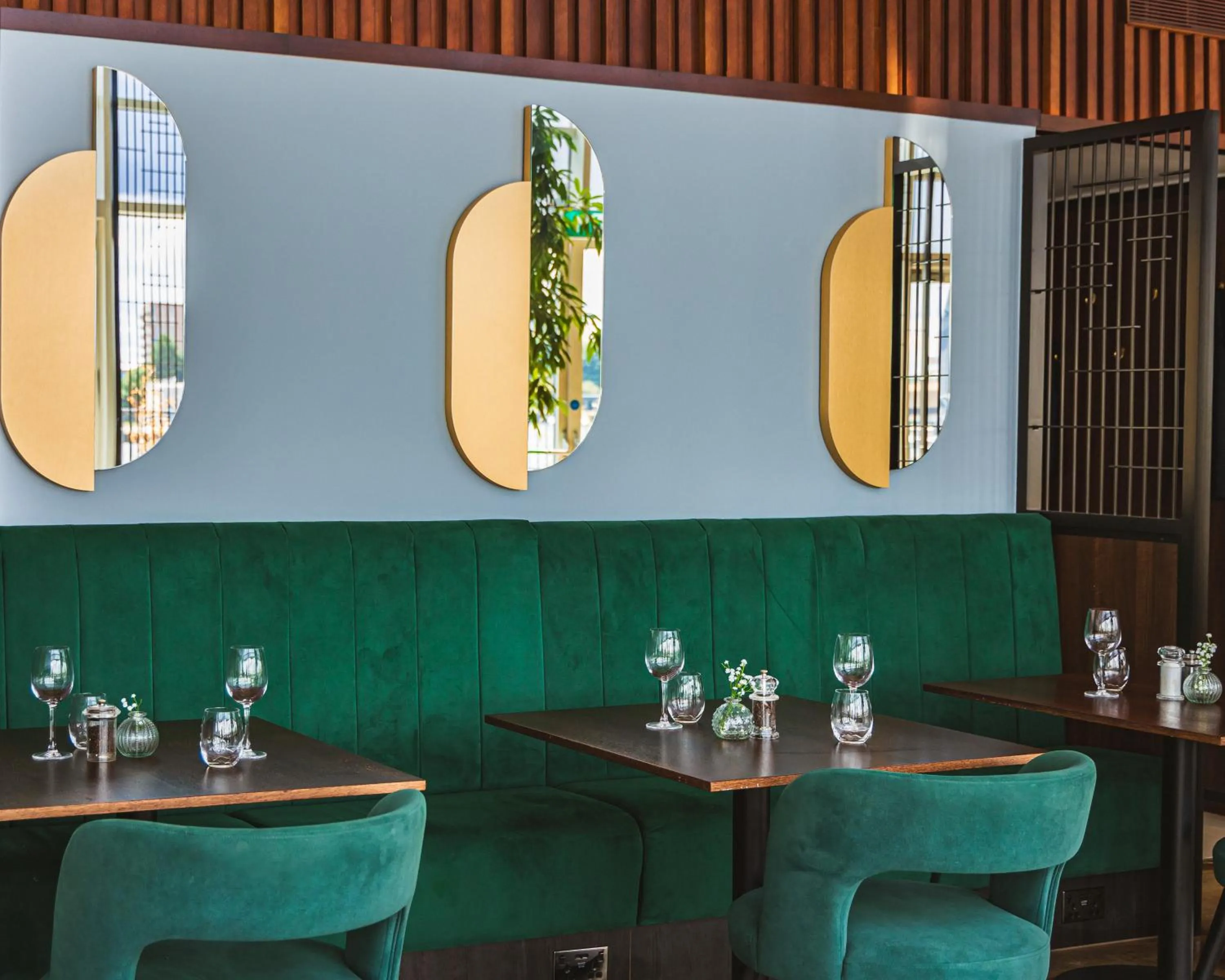 Restaurant/places to eat in DoubleTree By Hilton London Excel