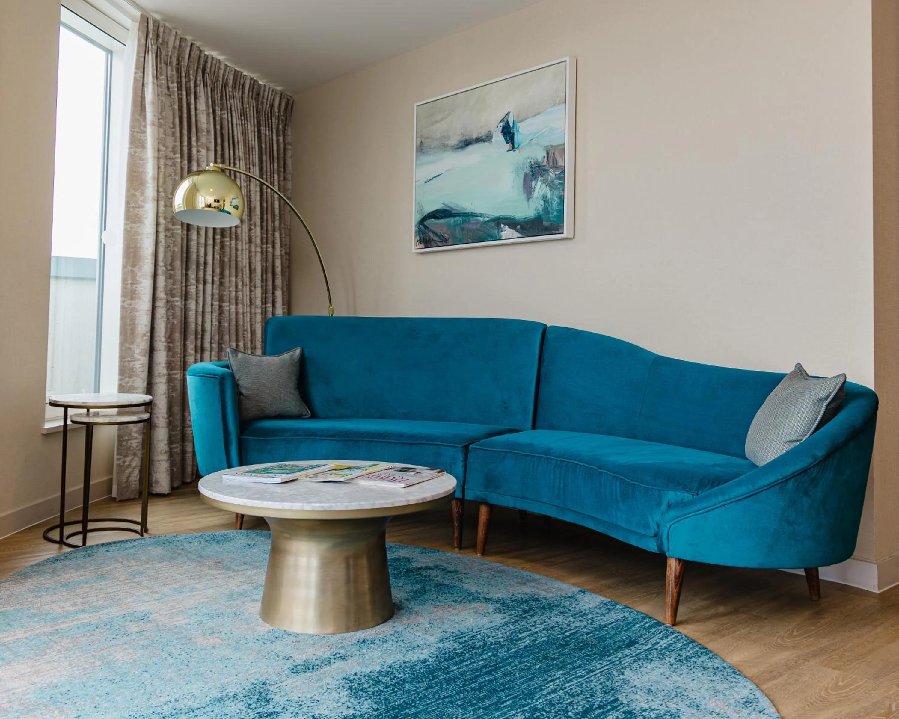 Living room in DoubleTree By Hilton London Excel