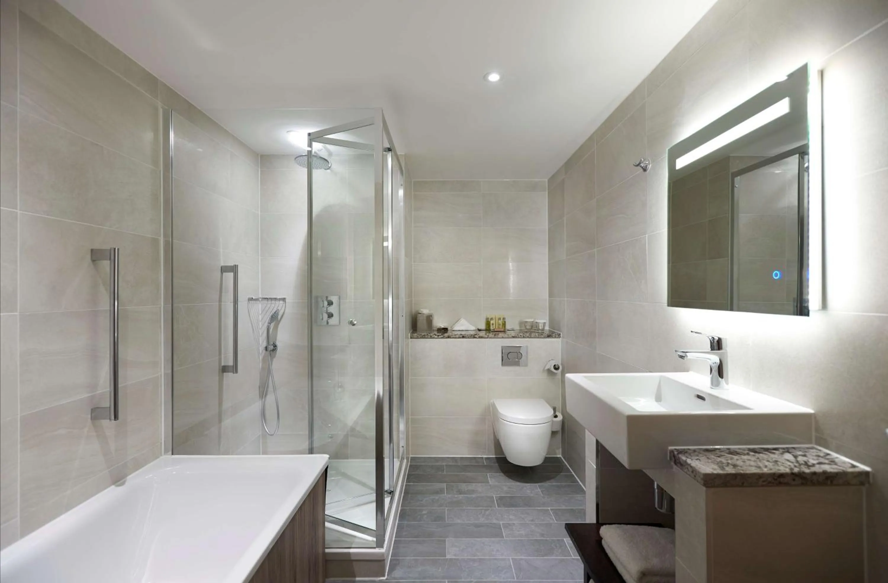 Bathroom in DoubleTree By Hilton London Excel