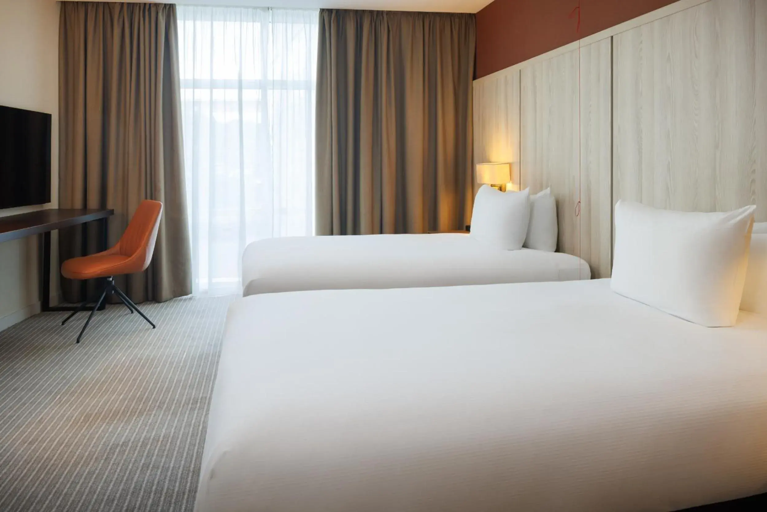 Deluxe Accessible Twin Room with View in DoubleTree By Hilton London Excel Deluxe Accessible Twin Room with View in DoubleTree By Hilton London Excel