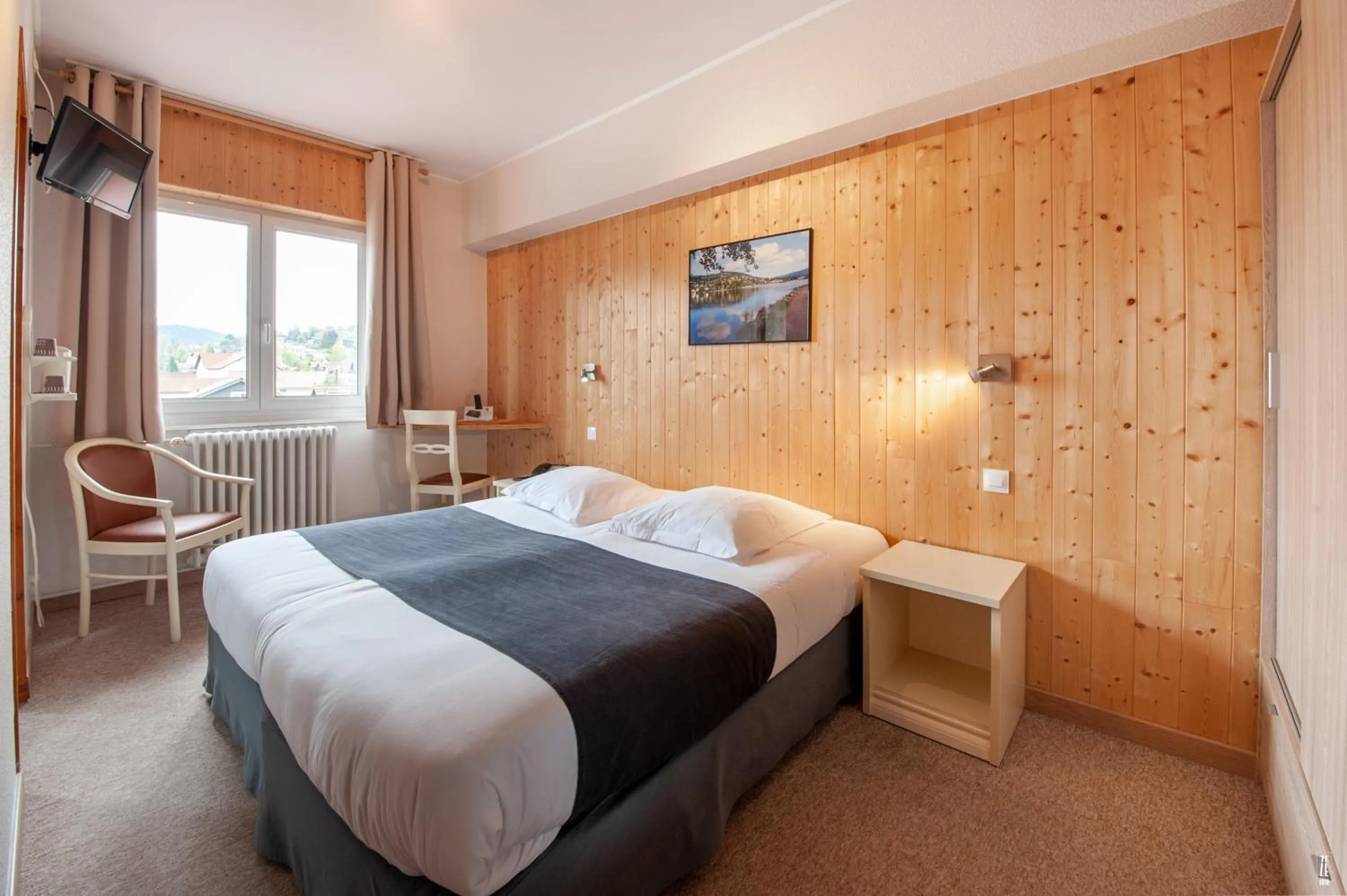 Bedroom, Bed in Hotel De La Route Verte