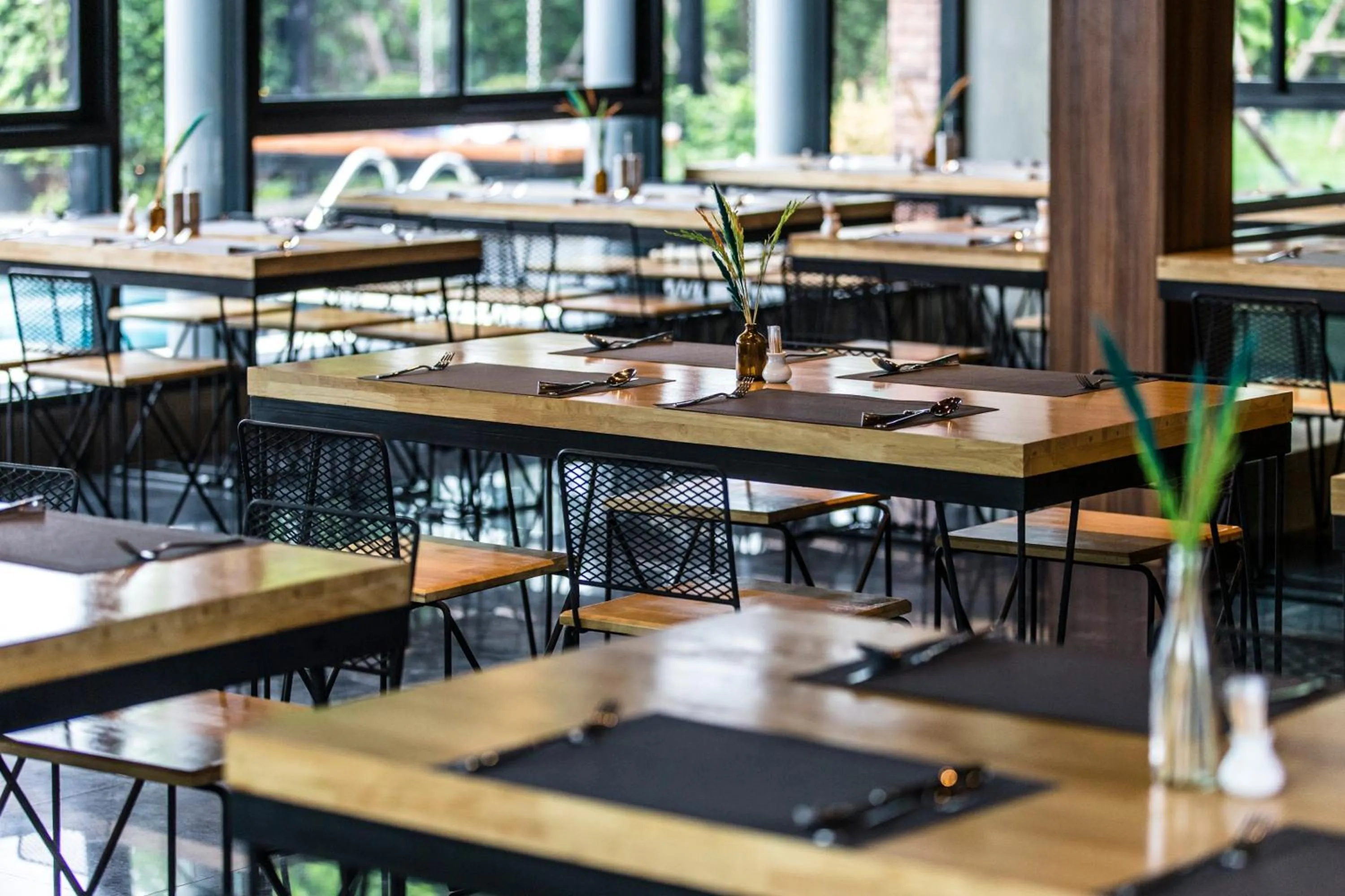 Restaurant/places to eat in Cresco Hotel Buriram