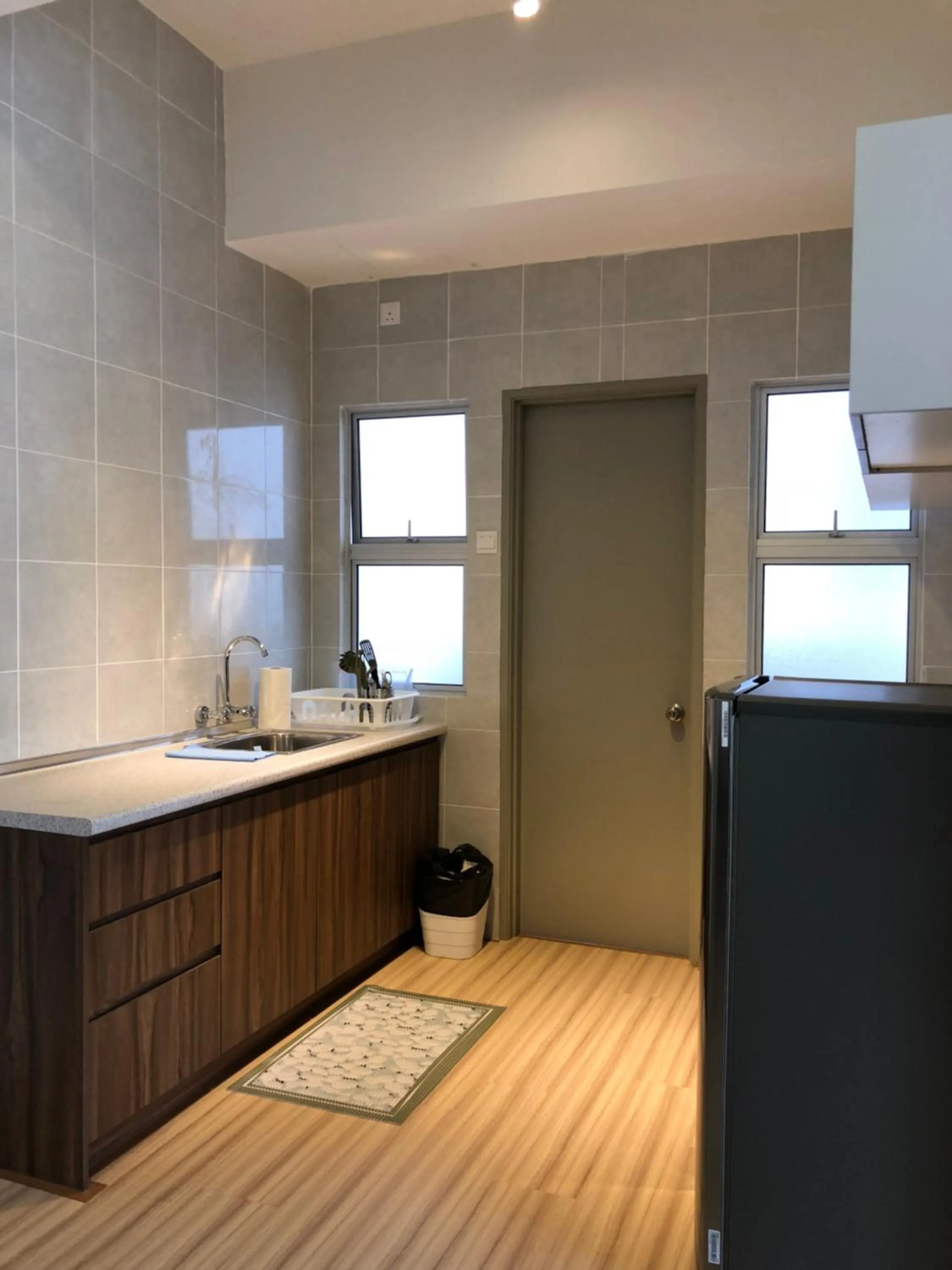 Kitchen or kitchenette in Play Residence at Golden Hills