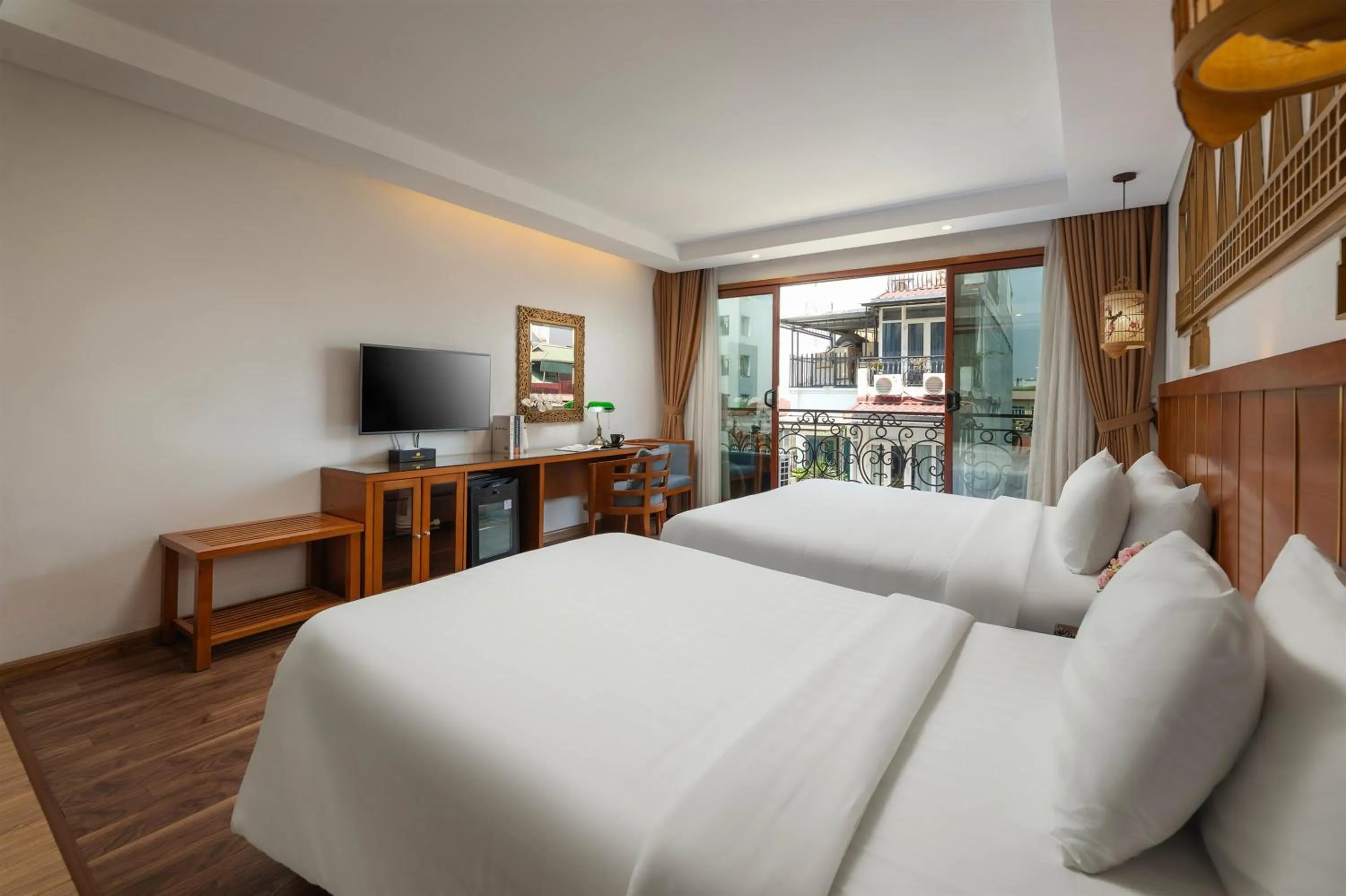 Bed in Hanoi Golden Holiday Hotel