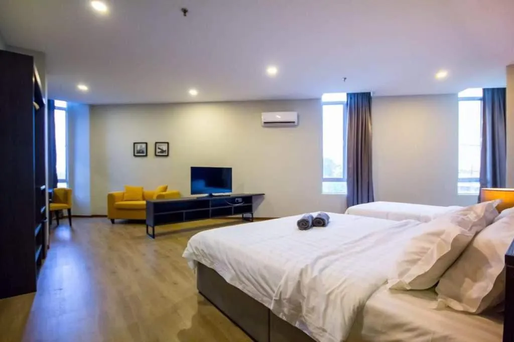 Photo of the whole room, Bed in OMG Hotel