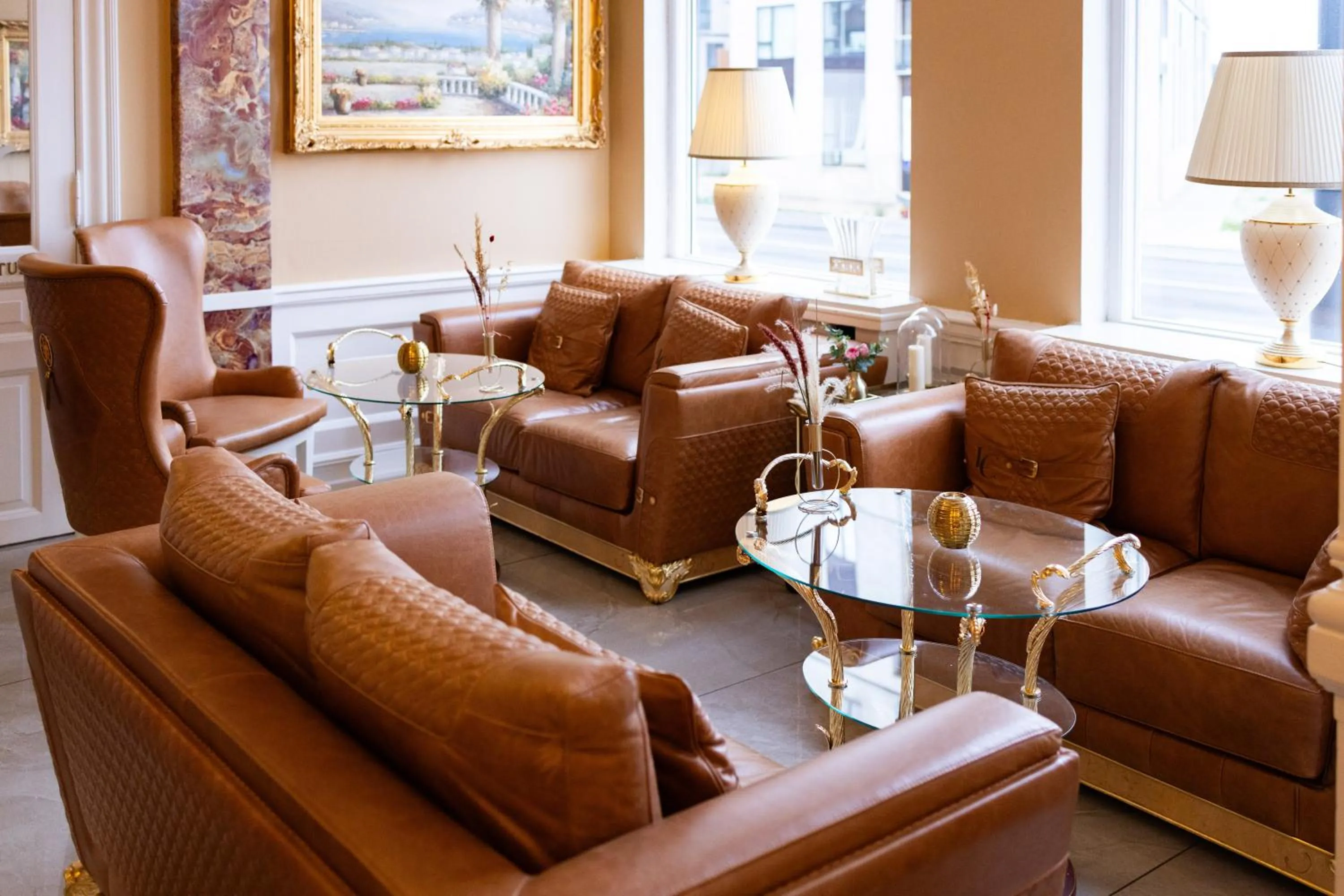 Living room in Milling Hotel Plaza