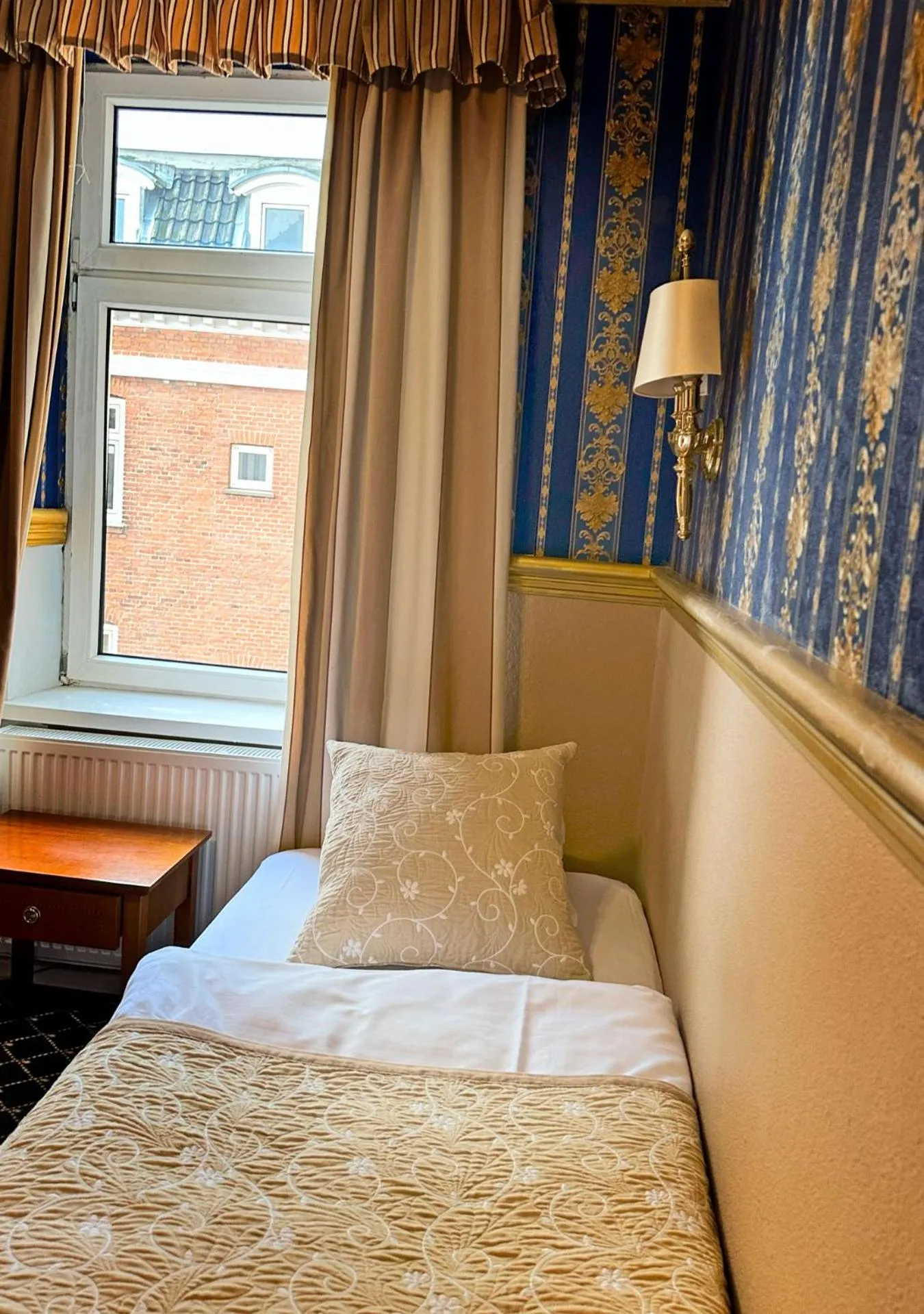 Bed in Milling Hotel Plaza
