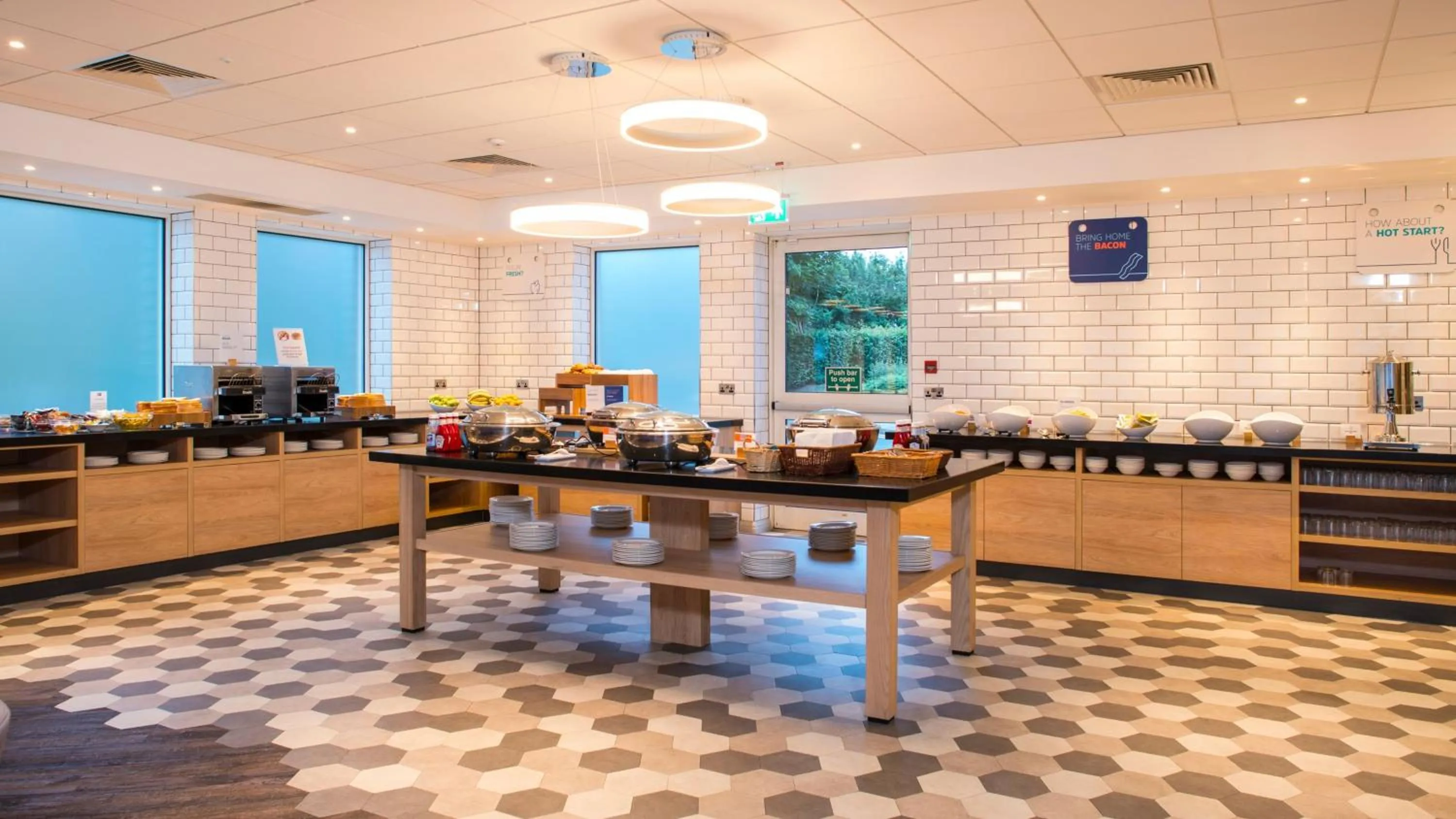 Breakfast in Holiday Inn Express Oxford Kassam Stadium by IHG