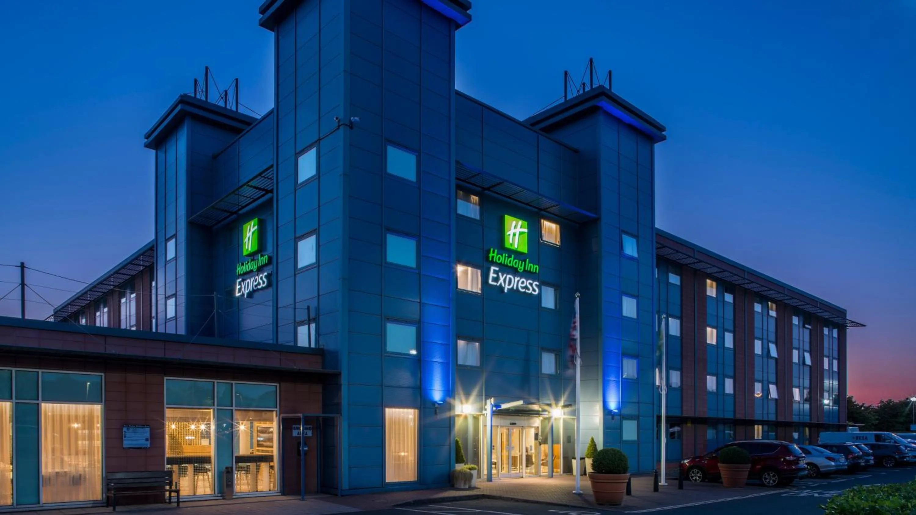 Property building in Holiday Inn Express Oxford Kassam Stadium by IHG