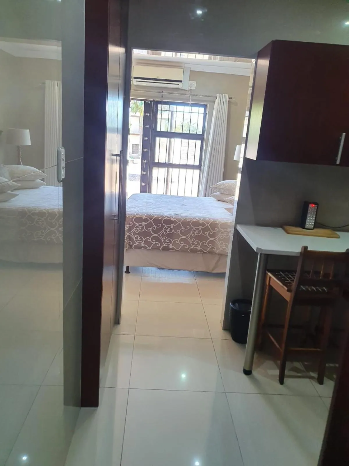 Bedroom, Bed in Mi Casa Guest House