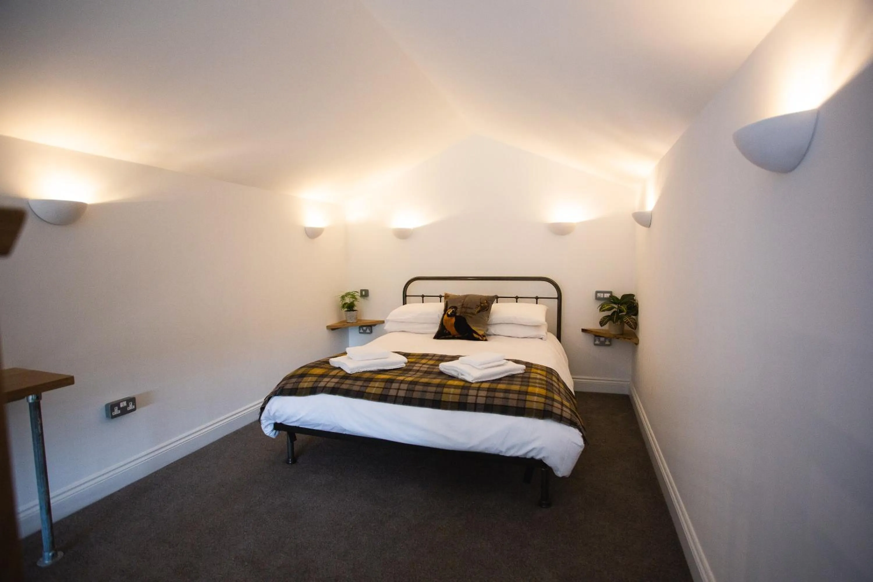 Bedroom, Bed in Owen House Farm