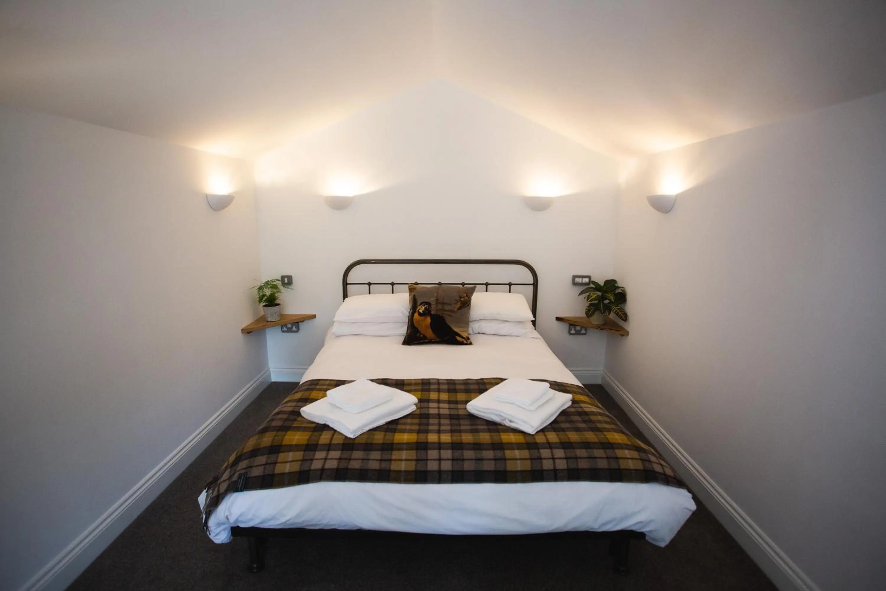 Bedroom, Bed in Owen House Farm