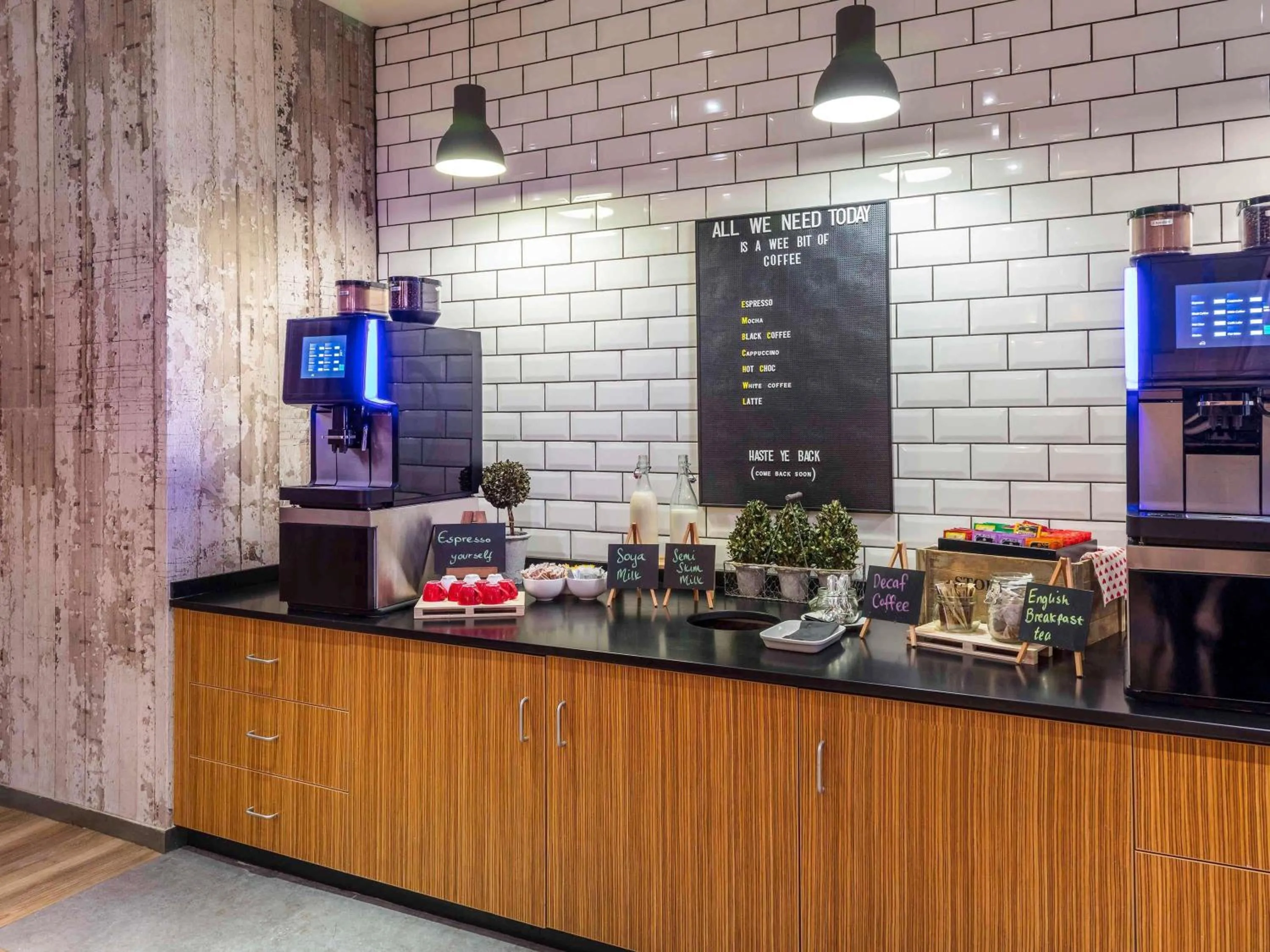 Restaurant/places to eat in Novotel Edinburgh Centre