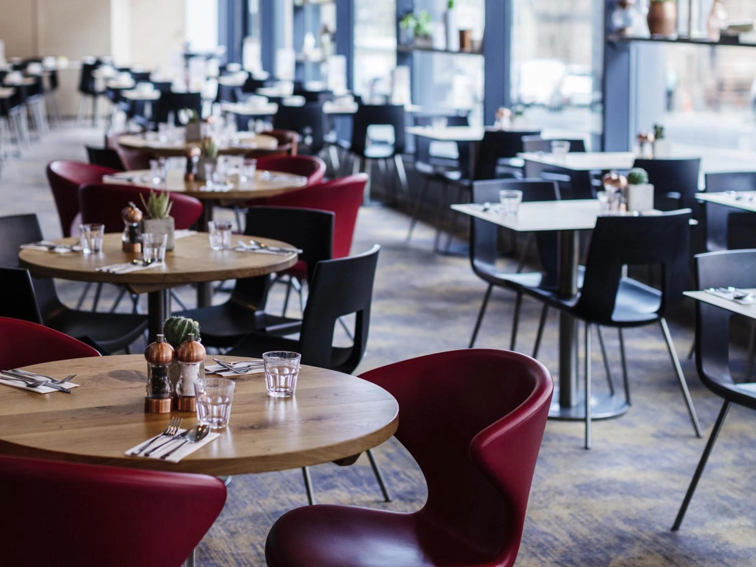 Restaurant/places to eat in Novotel Edinburgh Centre