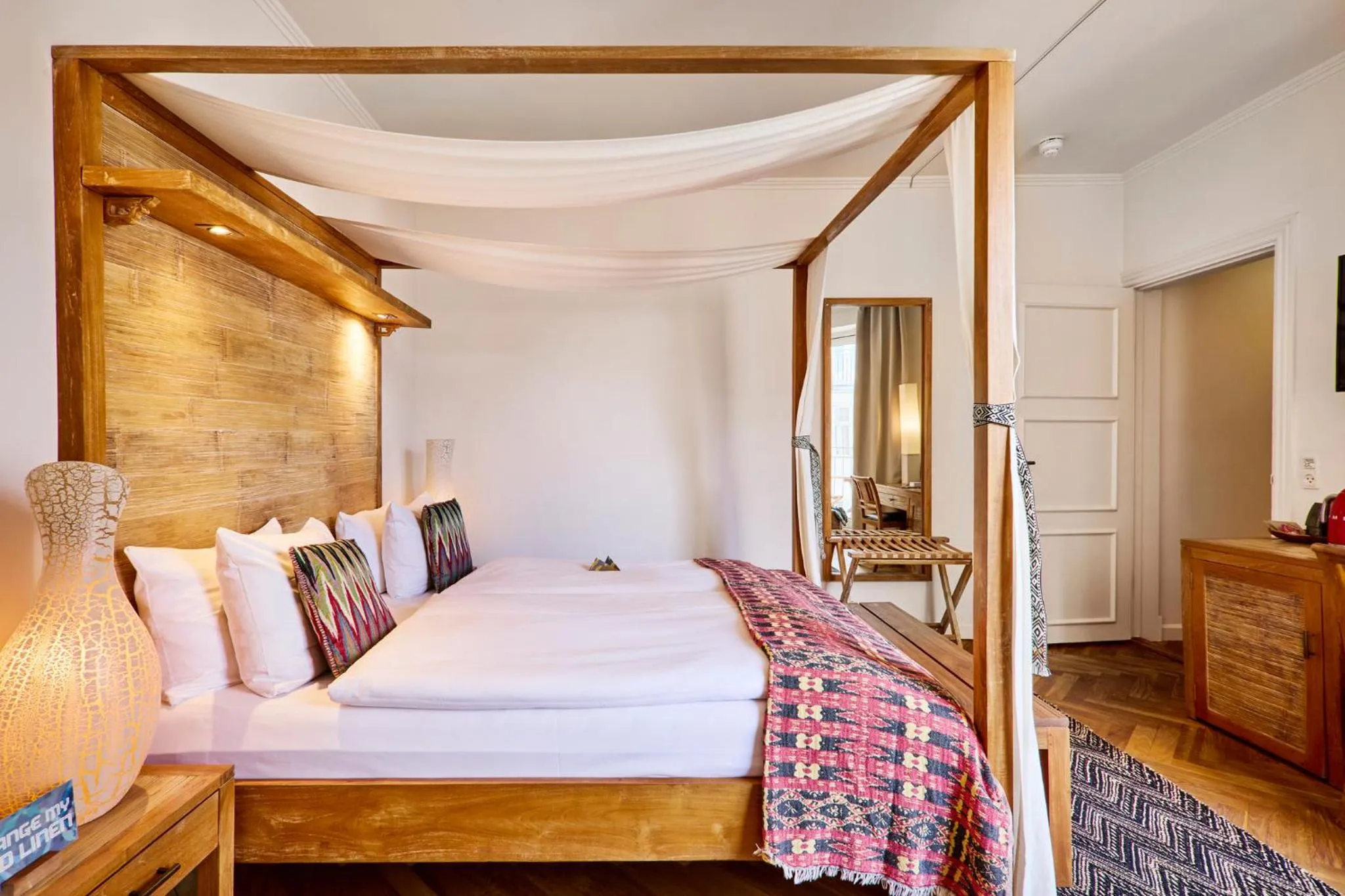 Bedroom, Bed in Axel Guldsmeden