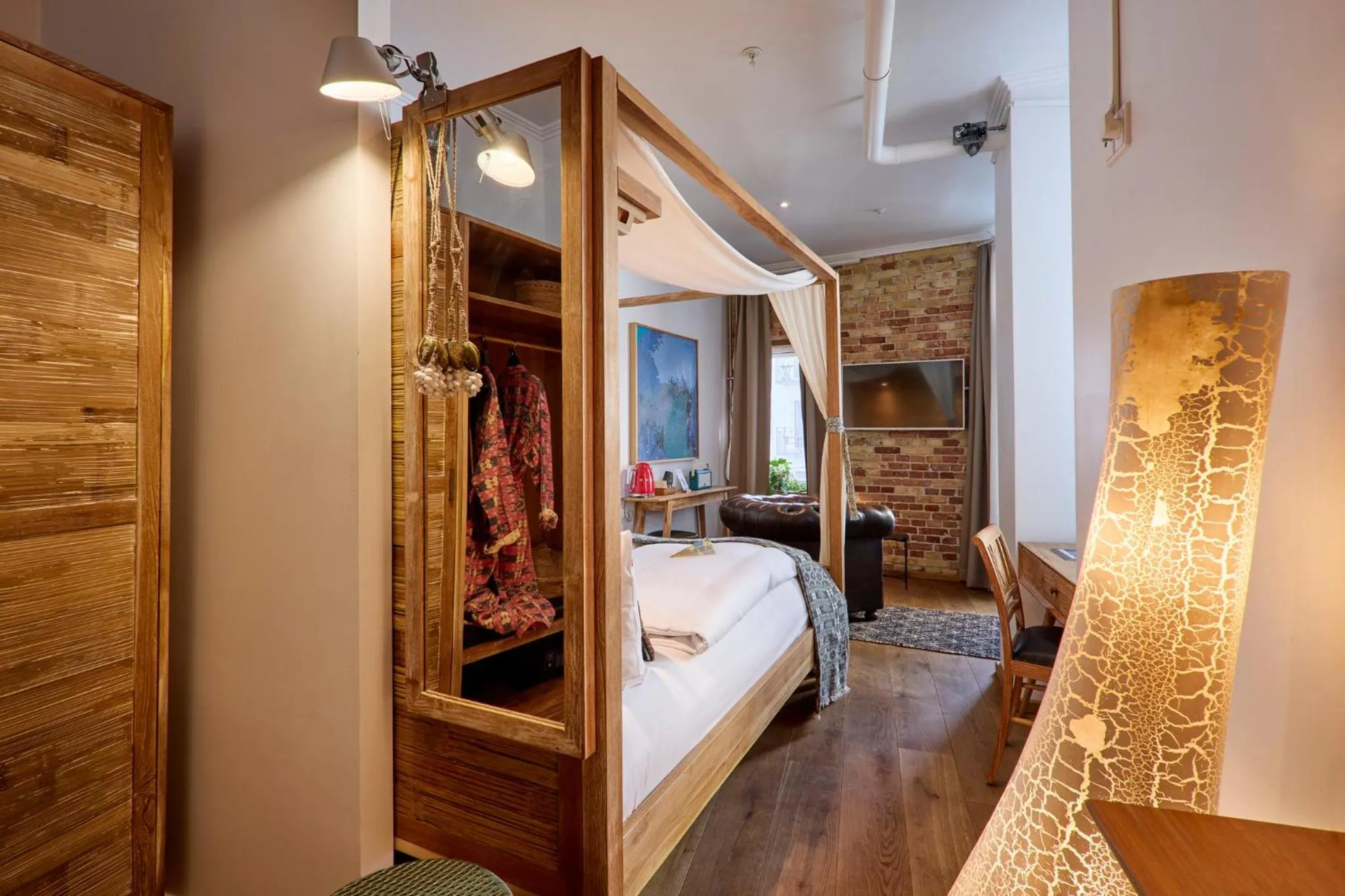 Bedroom, Bed in Axel Guldsmeden