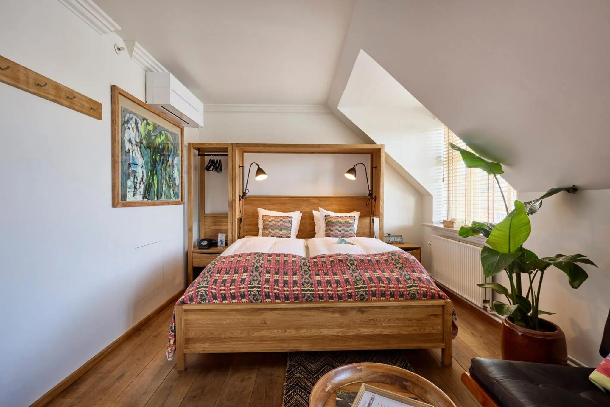 Bedroom, Bed in Axel Guldsmeden