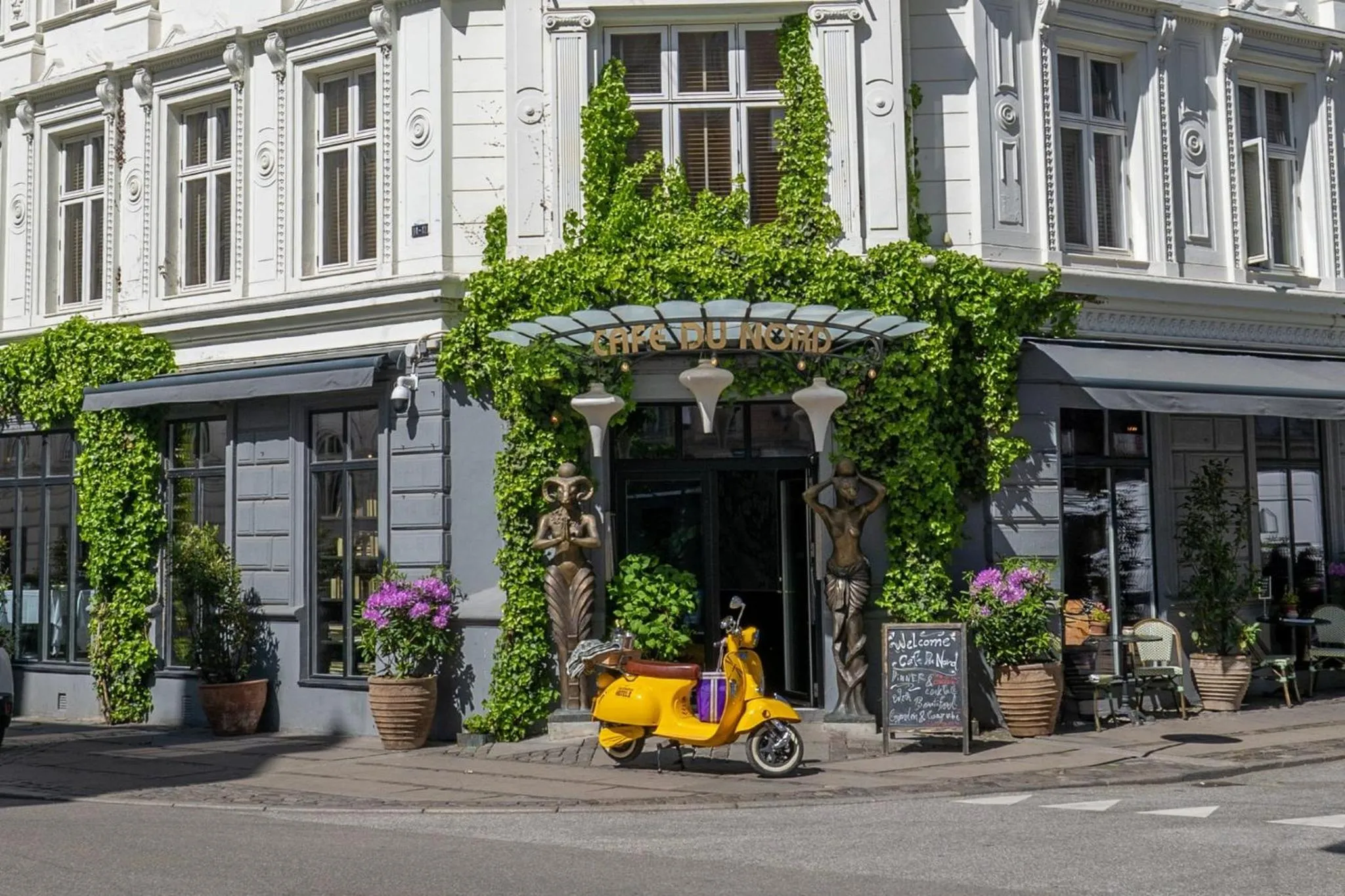 Facade/entrance in Axel Guldsmeden