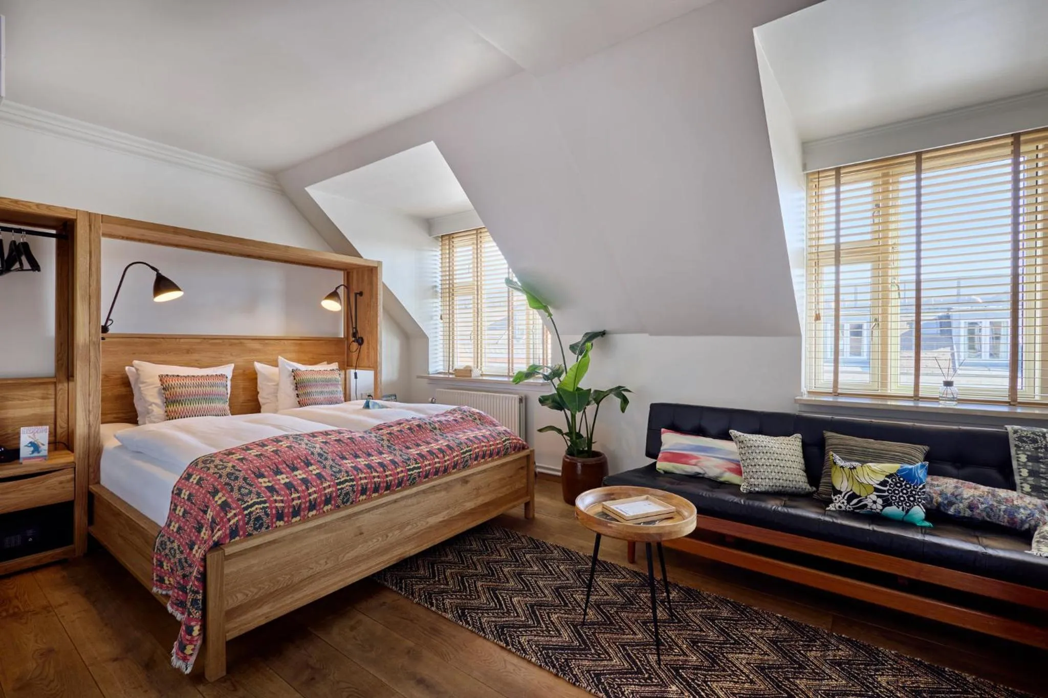 Bedroom, Bed in Axel Guldsmeden