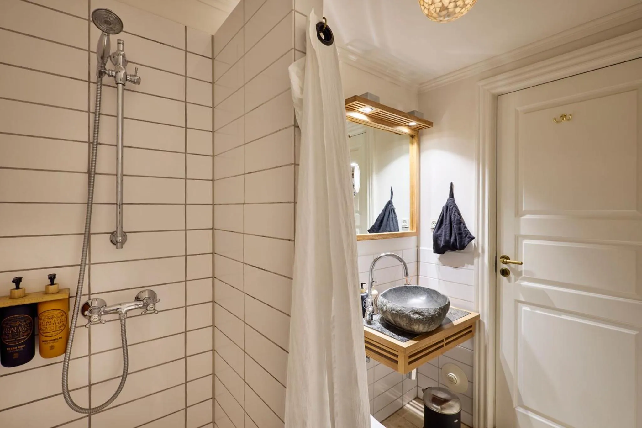 Bathroom in Axel Guldsmeden