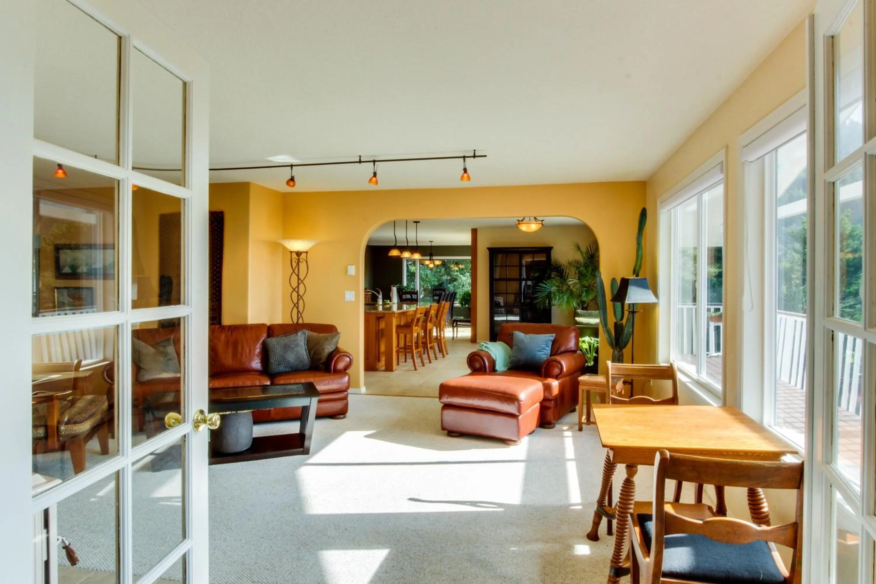 Hidden Luxury Beachfront Estate