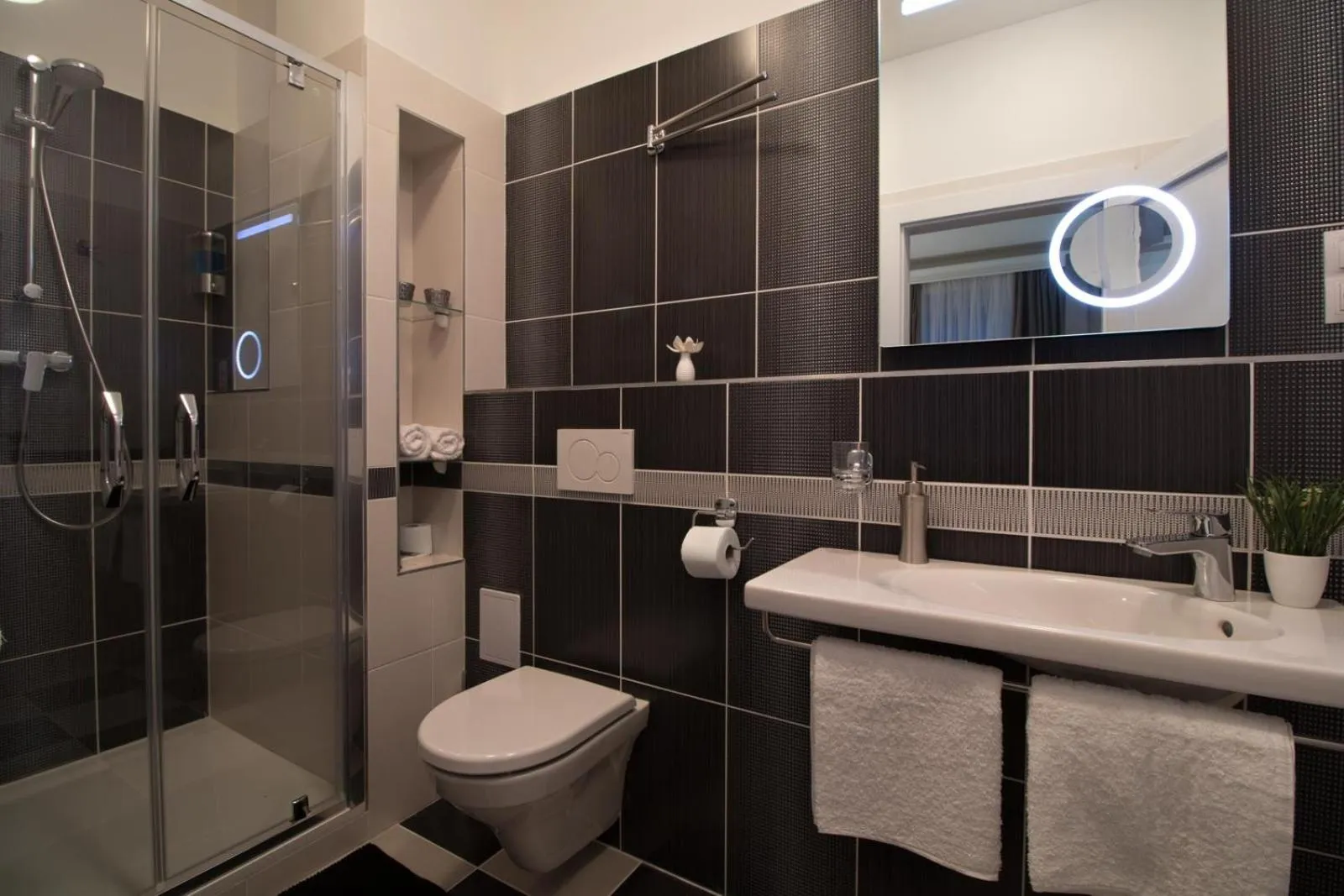 Shower in Residence Vaclavska