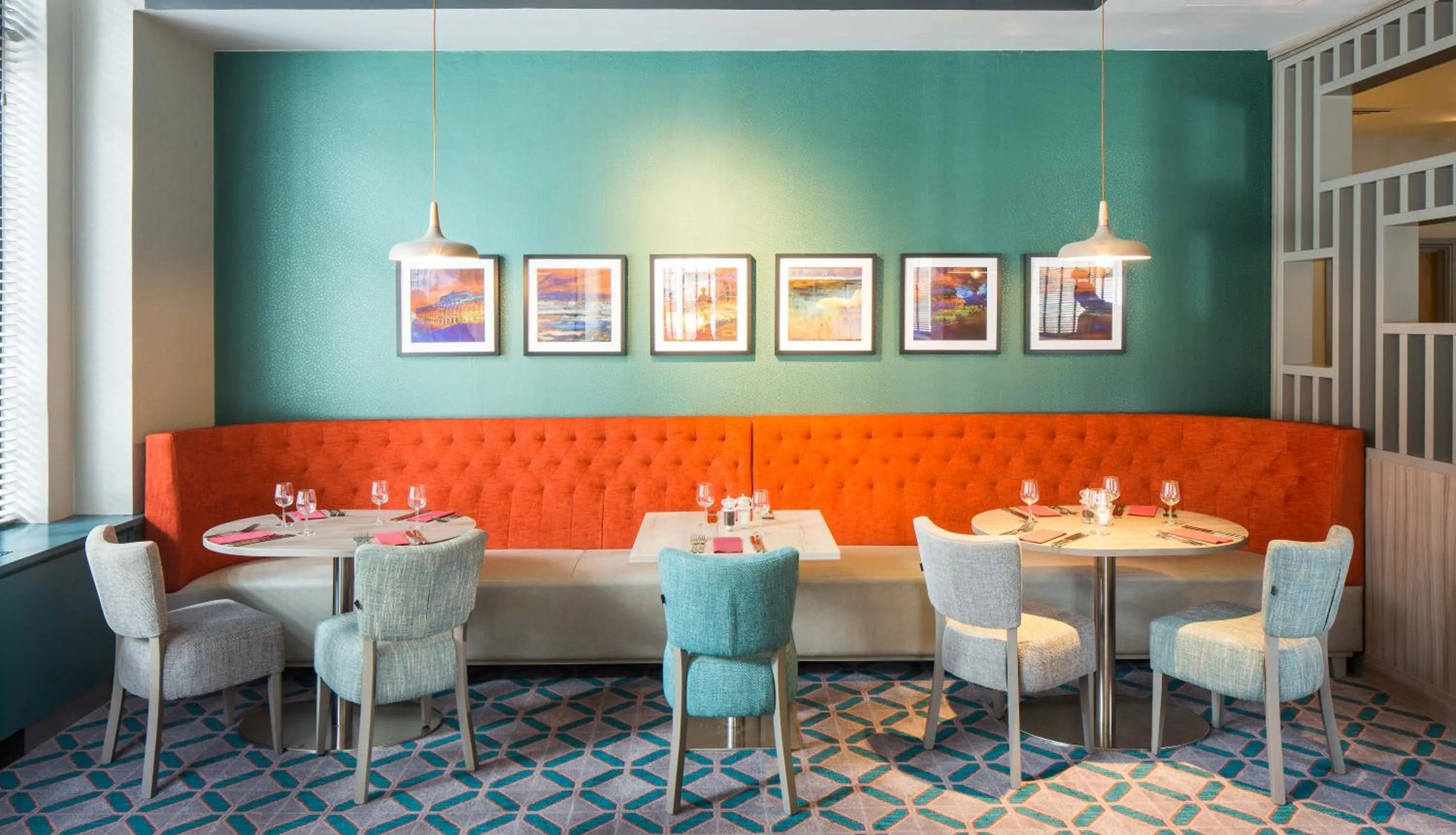 Restaurant/places to eat in Leonardo Hotel Belfast