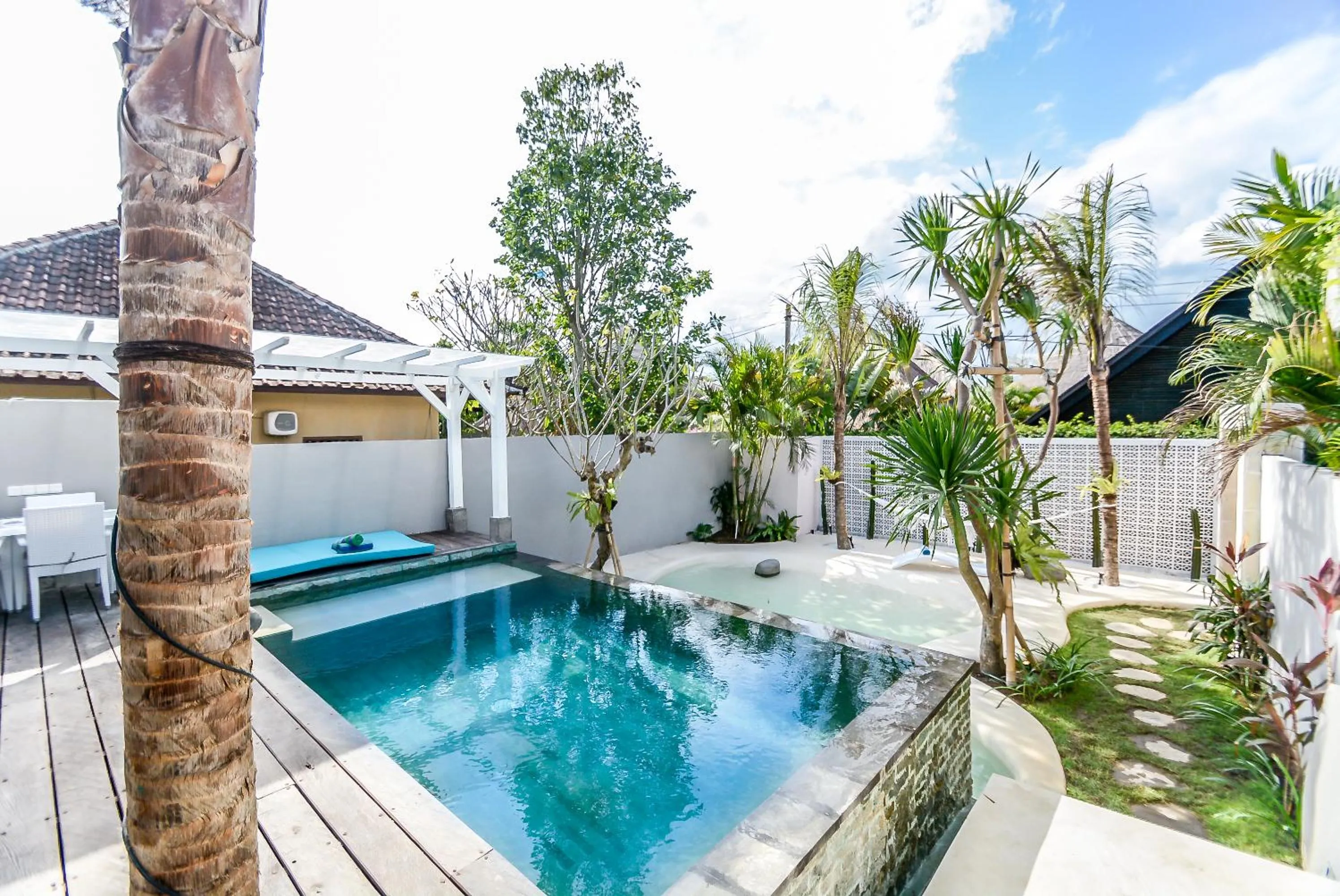 Garden view in Mahi Mahi Villa & Suites