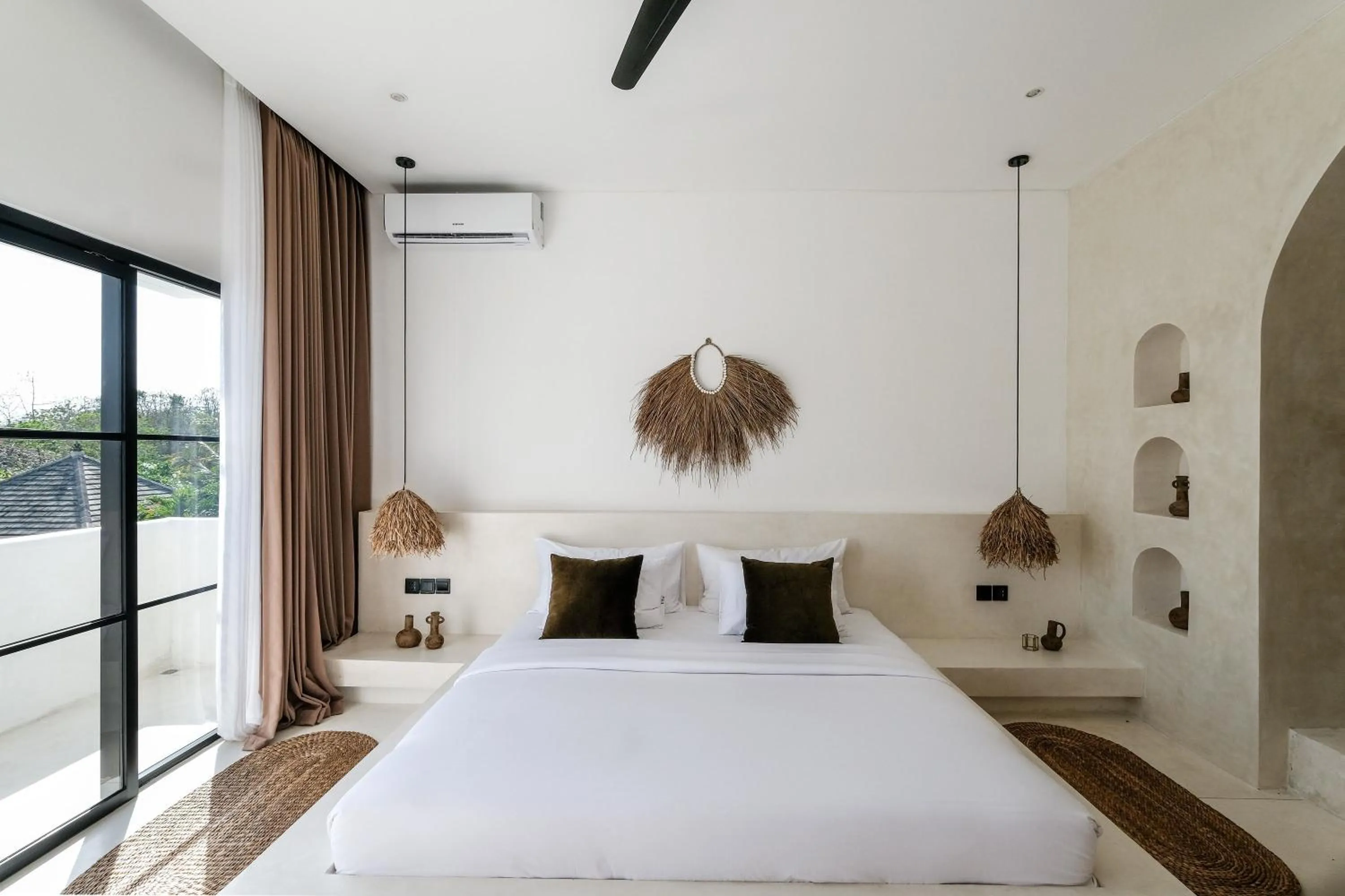 Bed in Mahi Mahi Villa & Suites