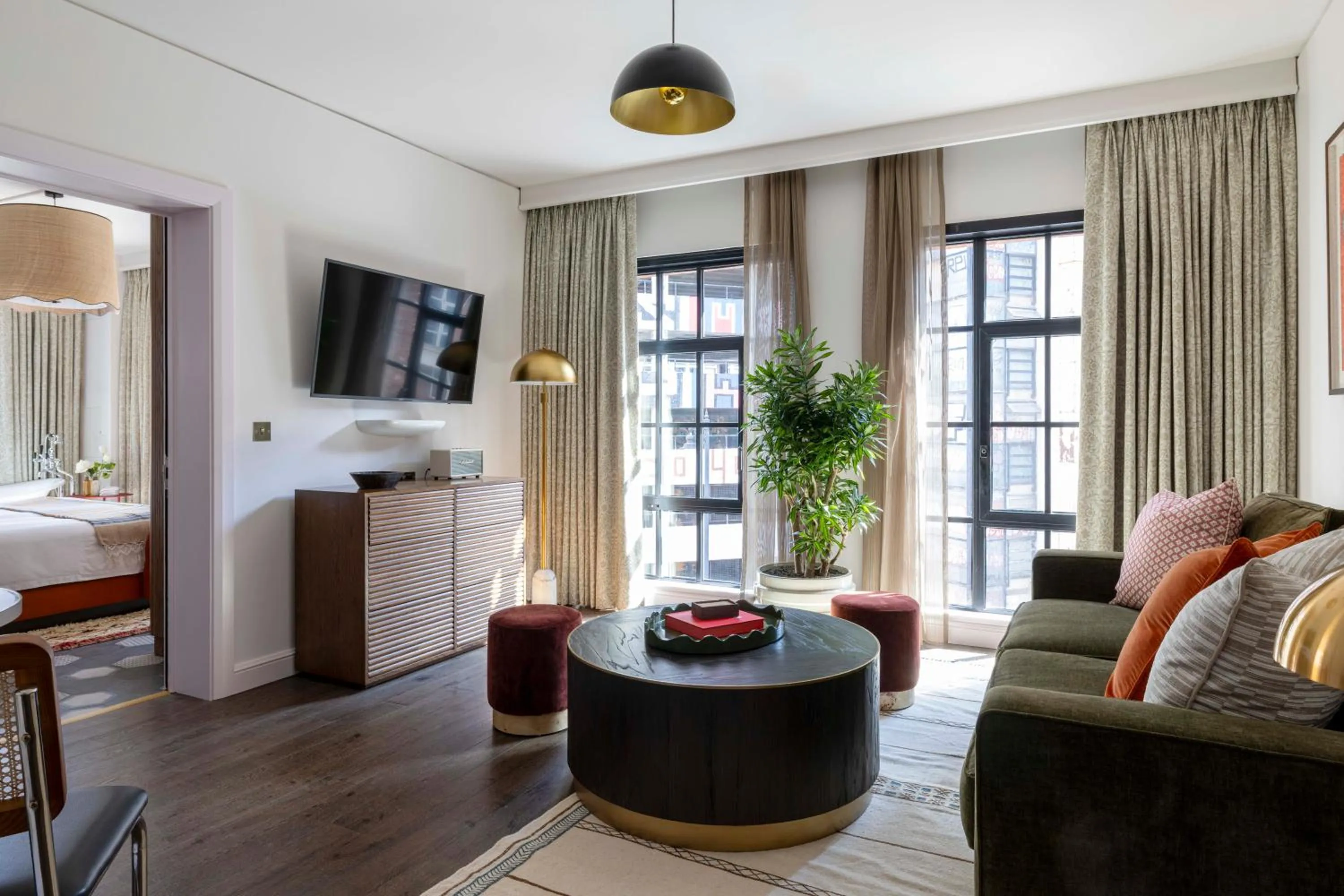 TV and multimedia in Virgin Hotels London - Shoreditch