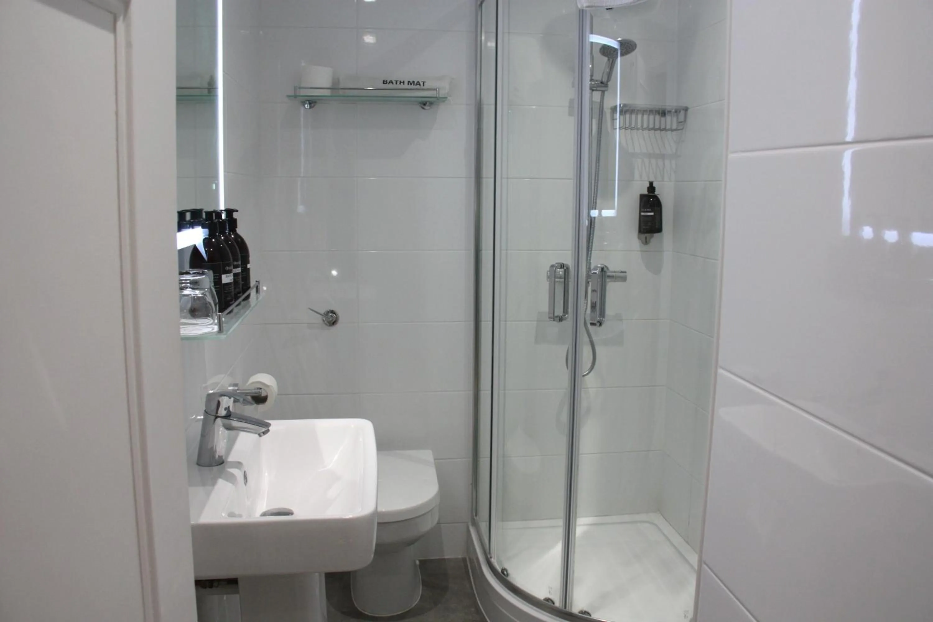 Shower in West Lodge Park