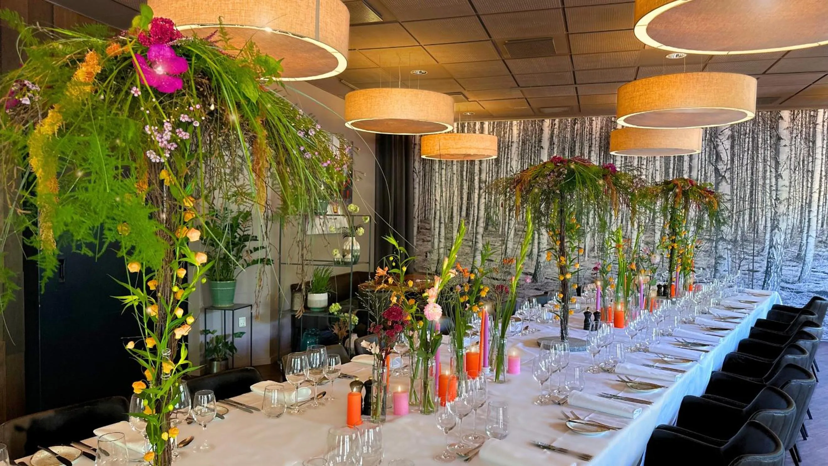 Restaurant/places to eat in Hotel Lautrup Park