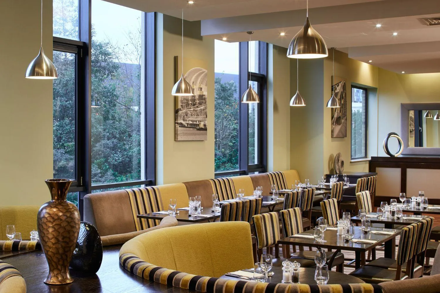 Restaurant/places to eat in Leonardo Hotel Newcastle