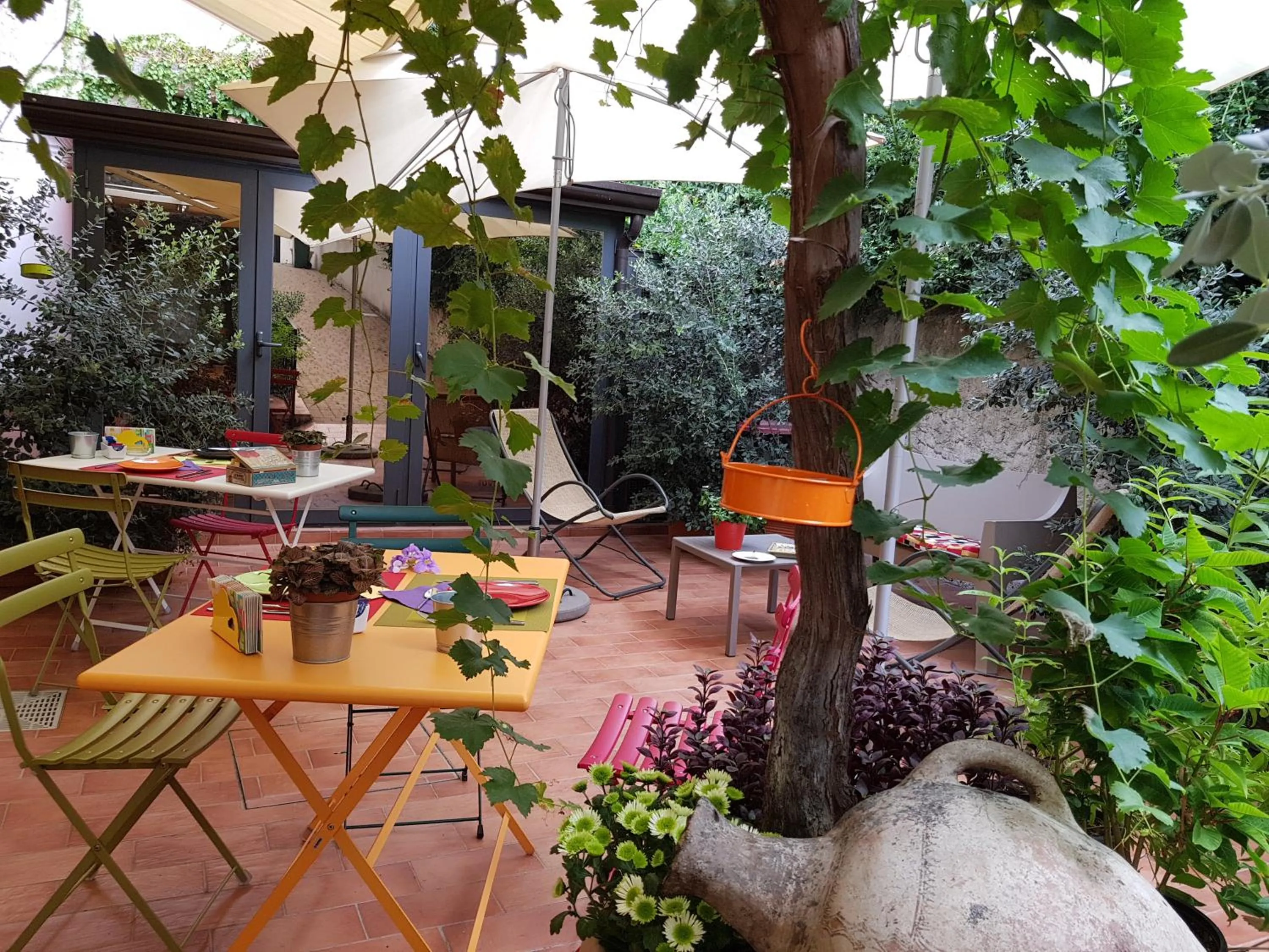 Patio in La Foresteria Garden Boutique B&B