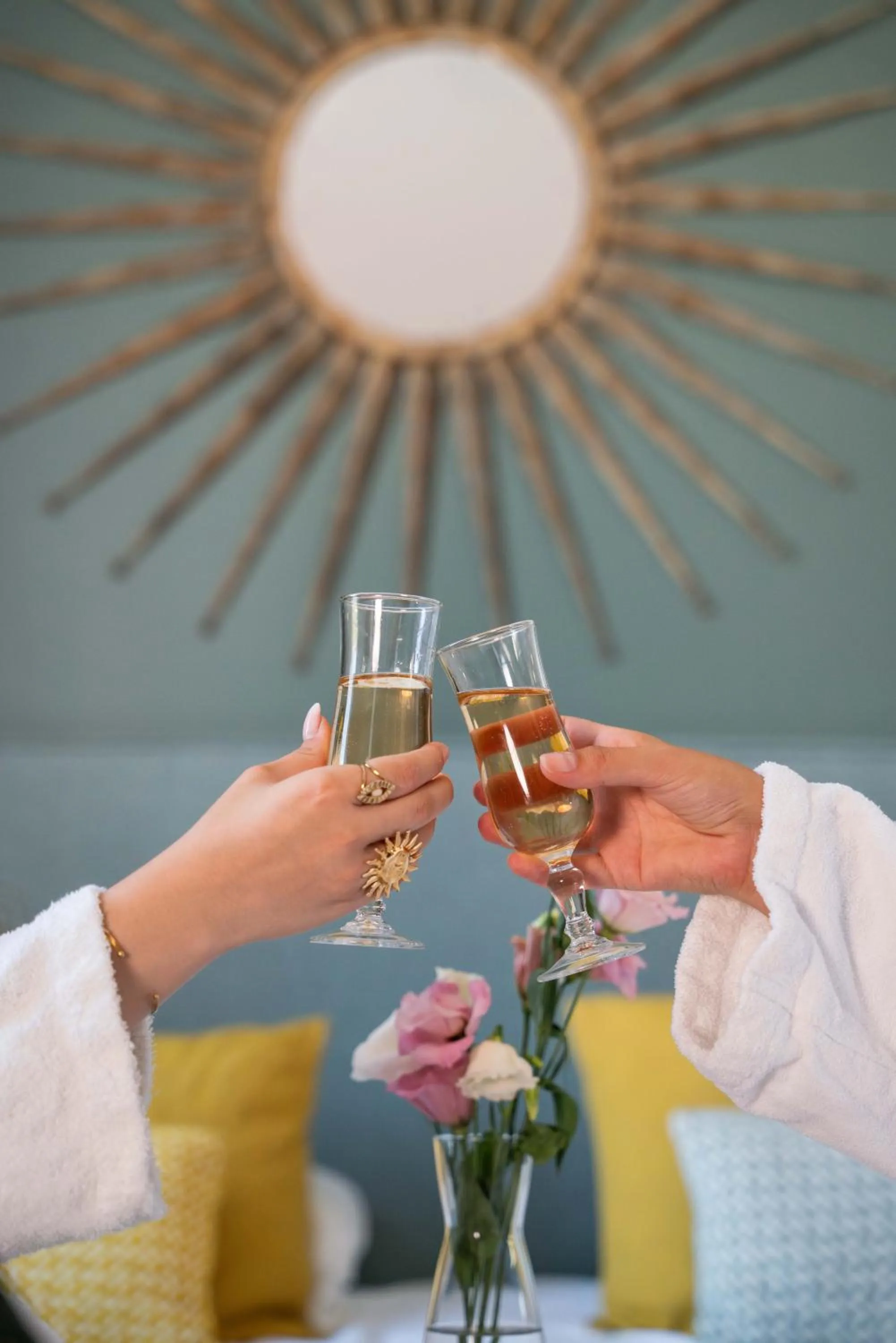 People in Best Western Plus Hotel de Dieppe 1880