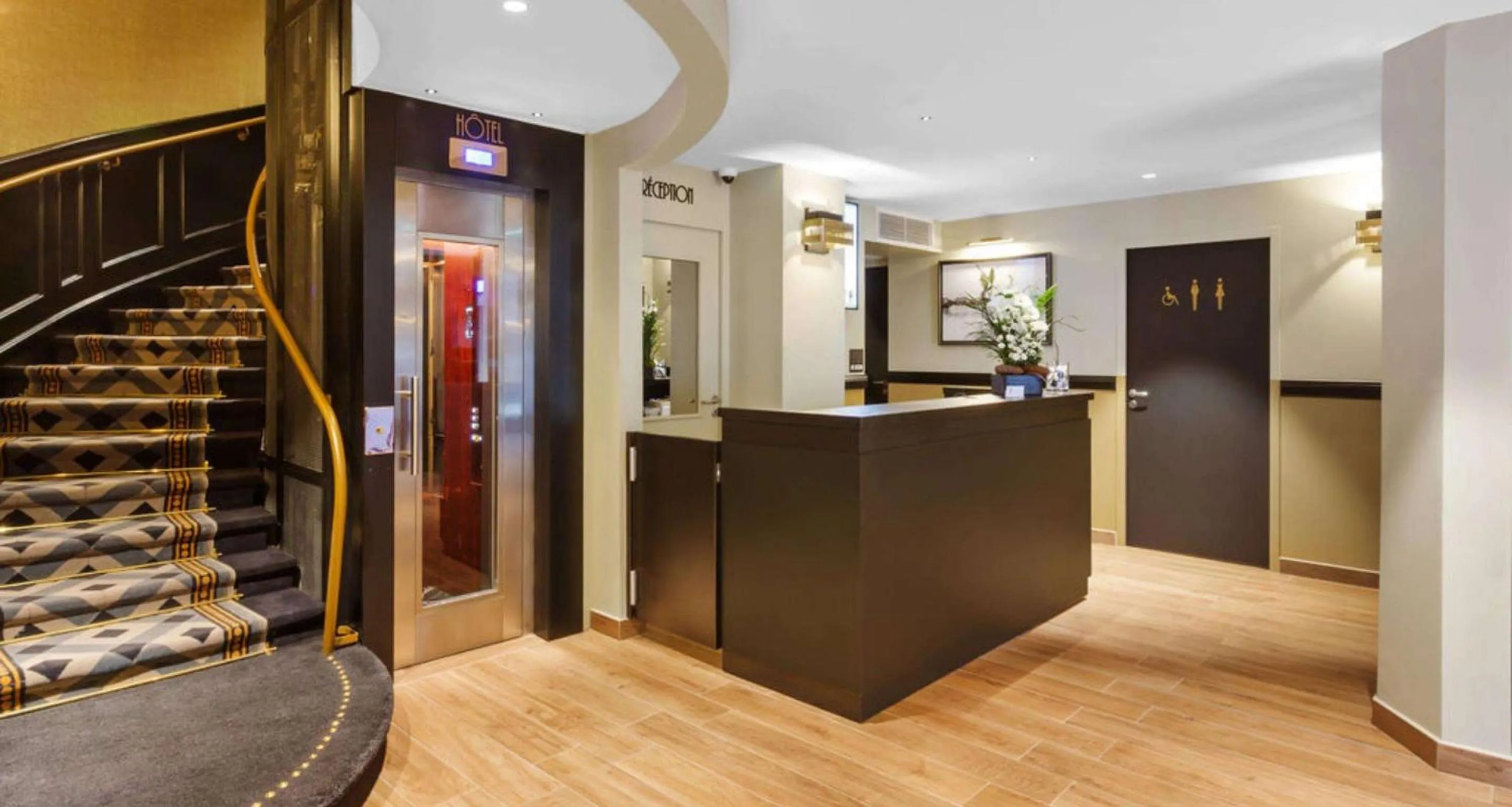 Lobby or reception in Best Western Plus Hotel de Dieppe 1880