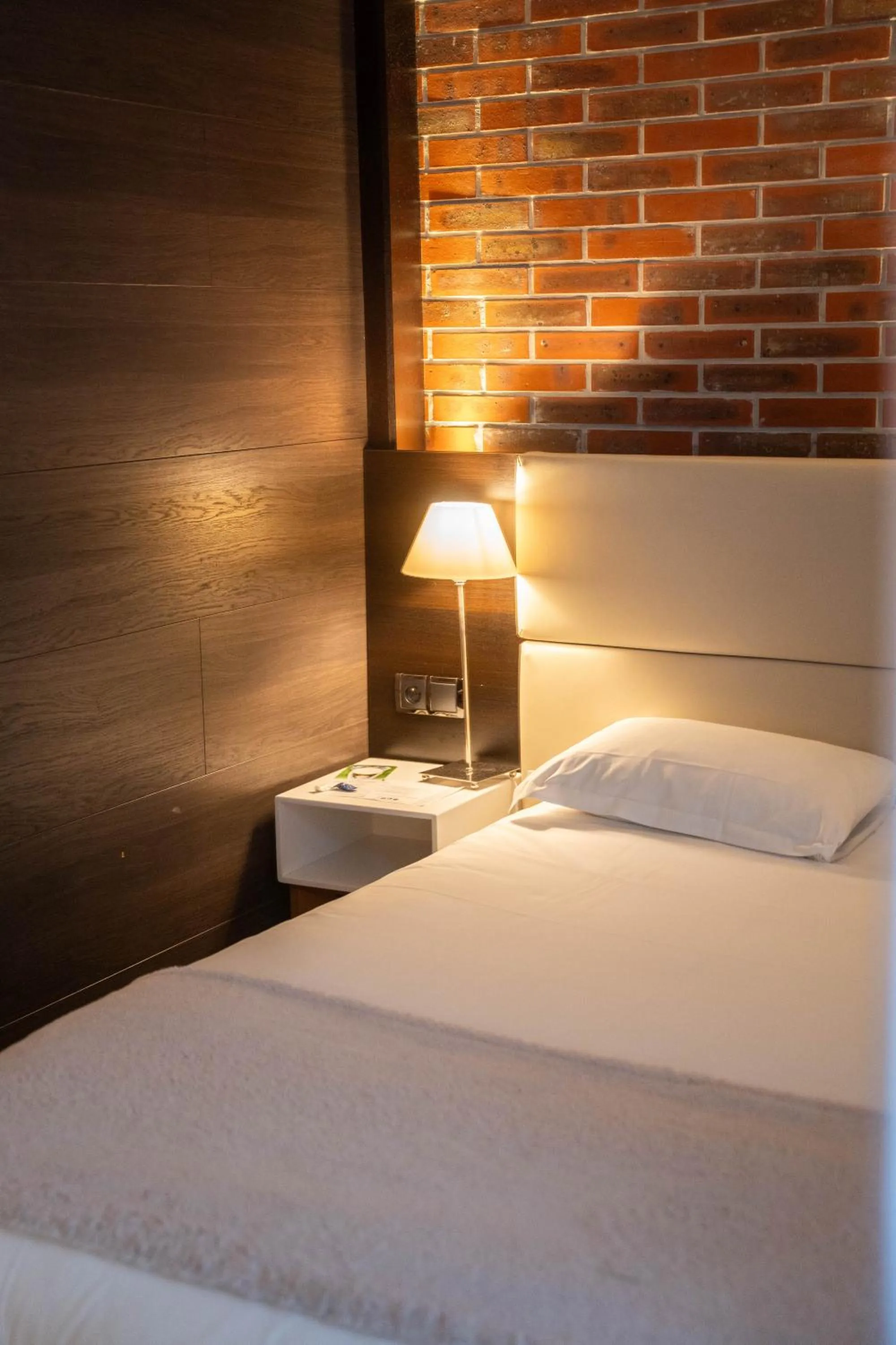 Bed in Best Western Plus Hotel de Dieppe 1880