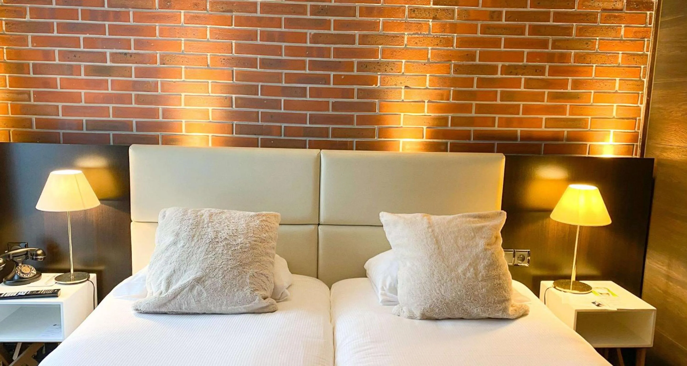 Bedroom, Bed in Best Western Plus Hotel de Dieppe 1880