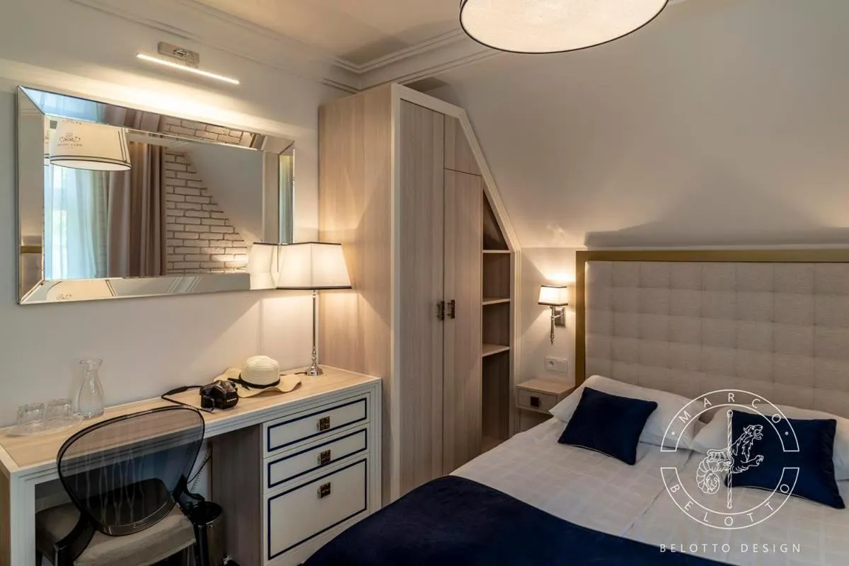 Bed in Willa Legenda Hotel Adults Only