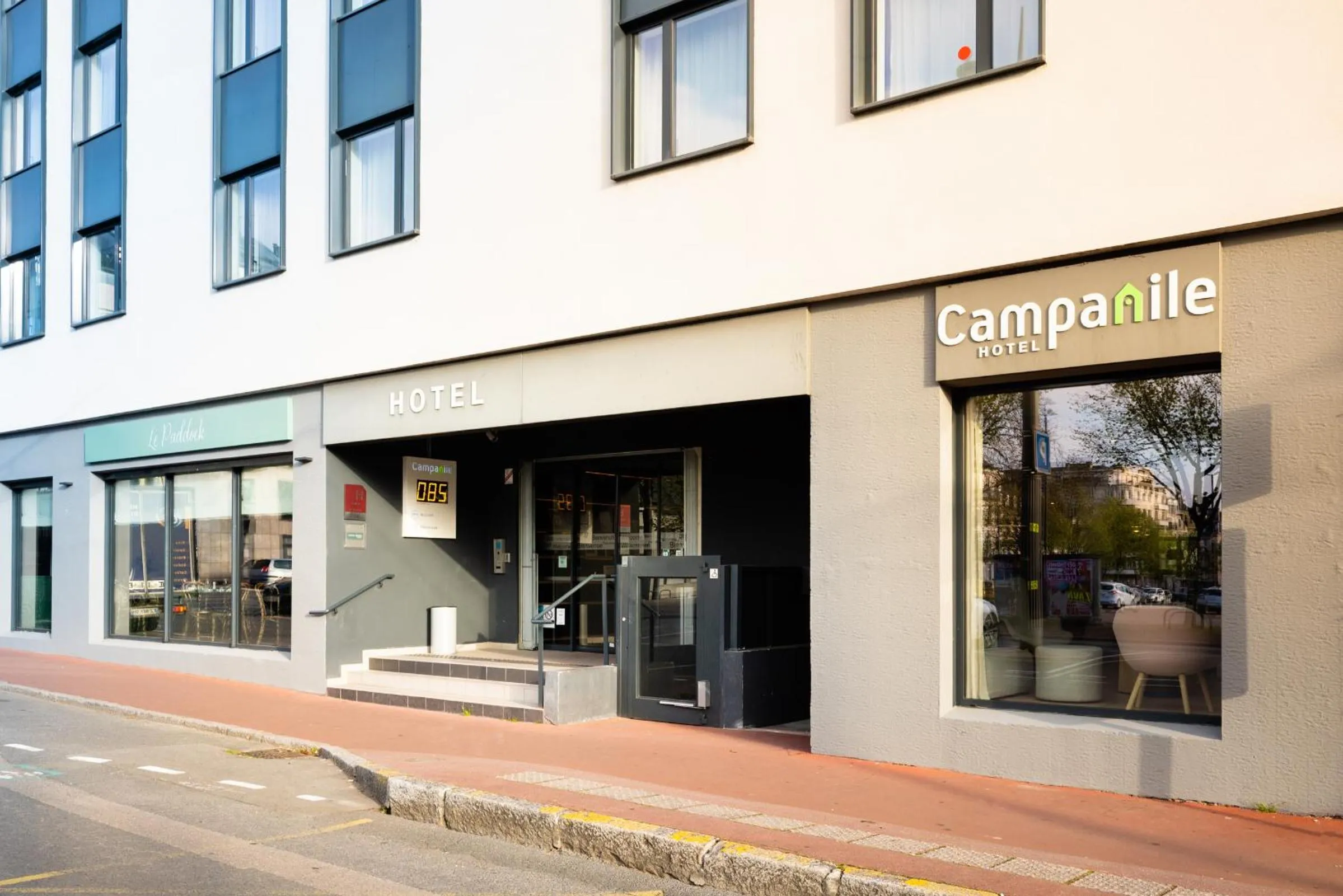 Property building in Campanile Limoges Centre - Gare