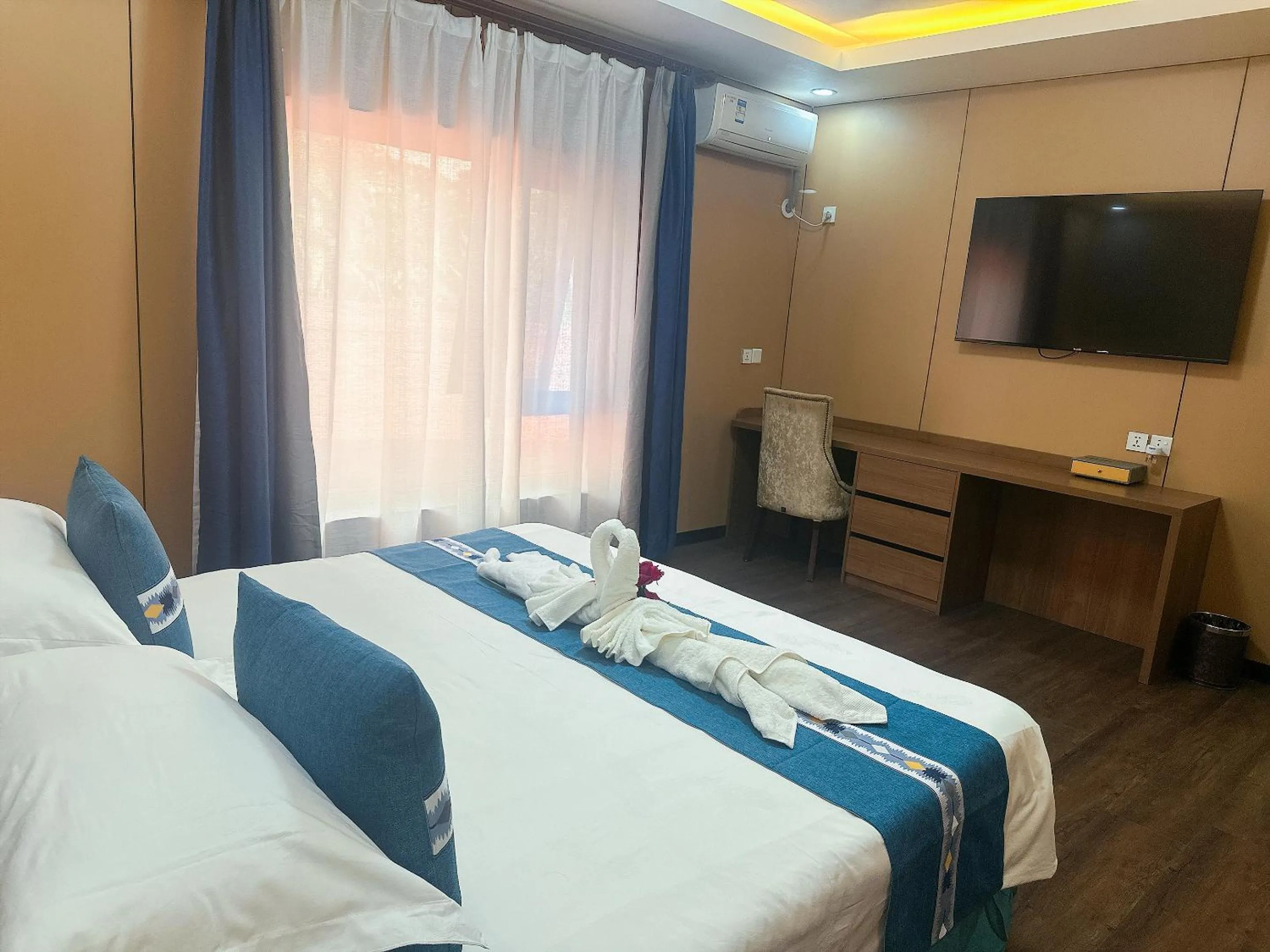 Bed in Nanjing Restaurant & Motel